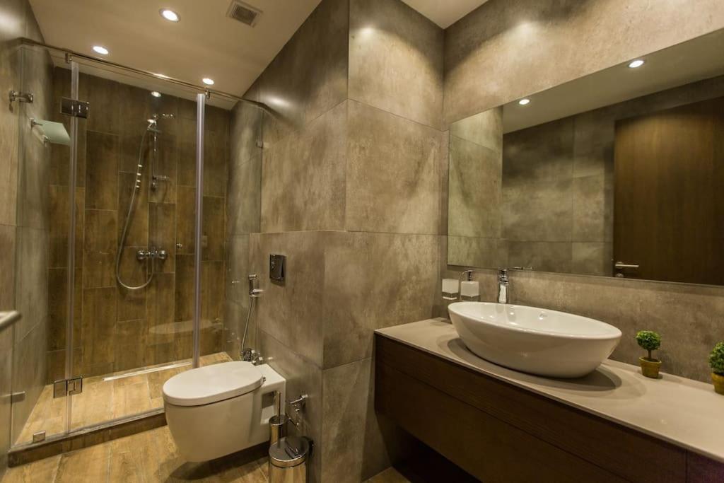 VIP 2-Bedroom Central Apartment - Families
