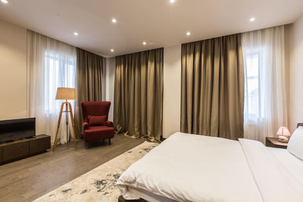 VIP 2-Bedroom Central Apartment - Families