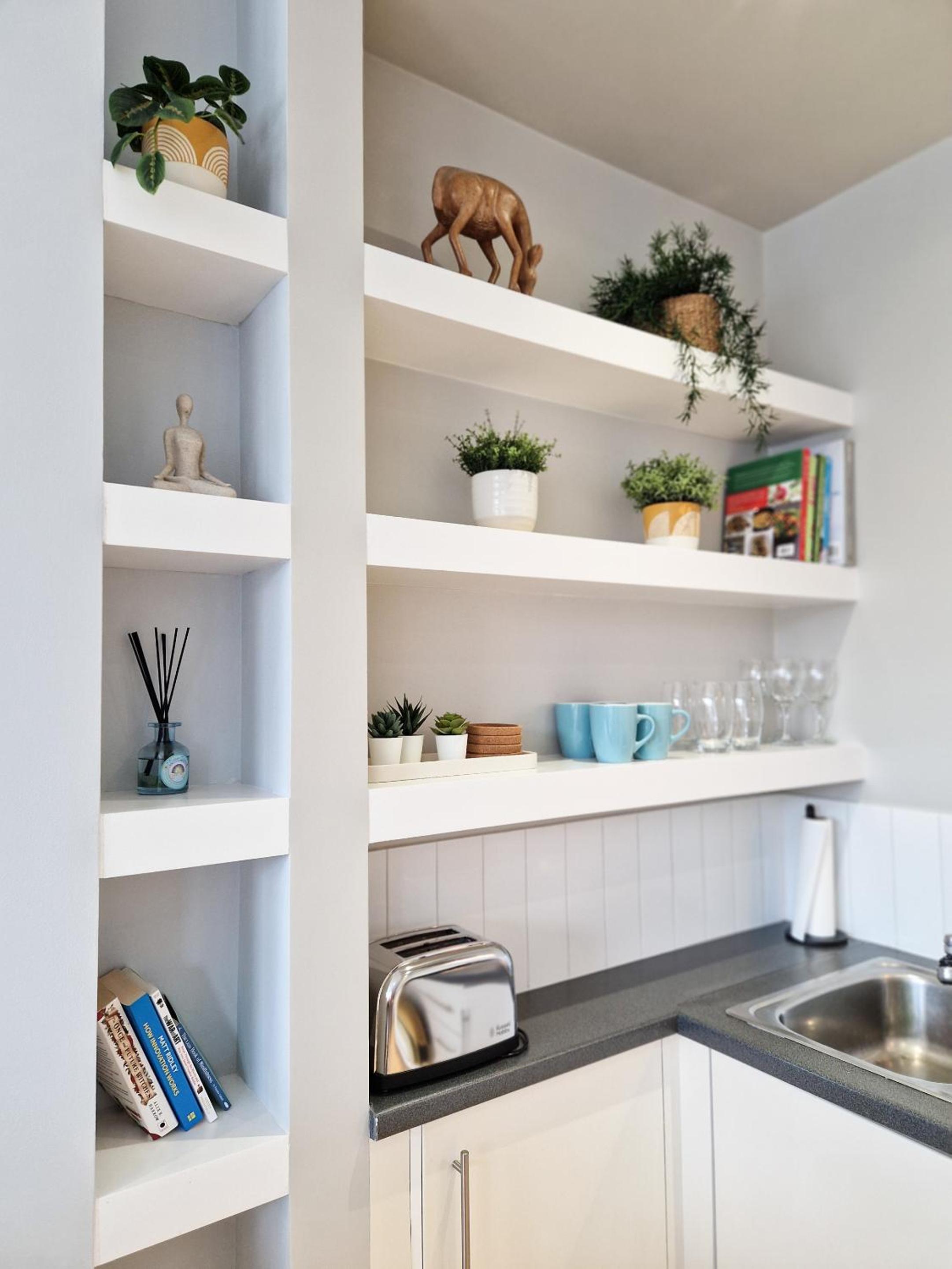 1-bed apartment, Close to Kensington Olympia with Free Wi-Fi & Netflix