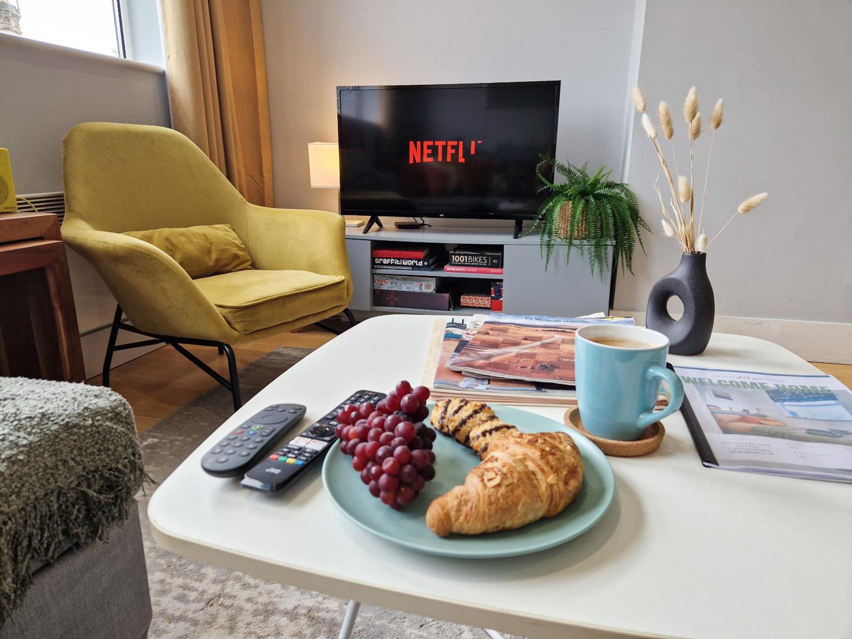 1-bed apartment, Close to Kensington Olympia with Free Wi-Fi & Netflix