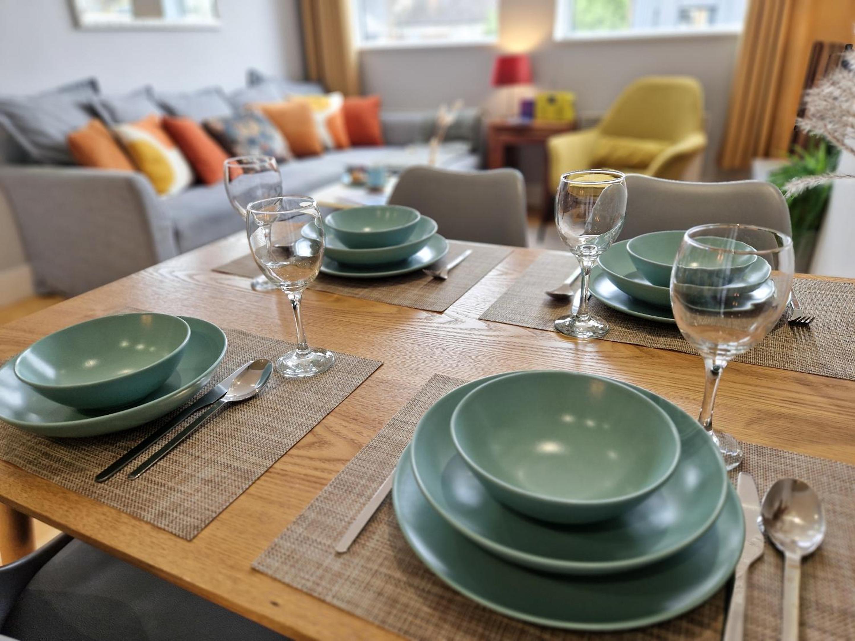 1-bed apartment, Close to Kensington Olympia with Free Wi-Fi & Netflix