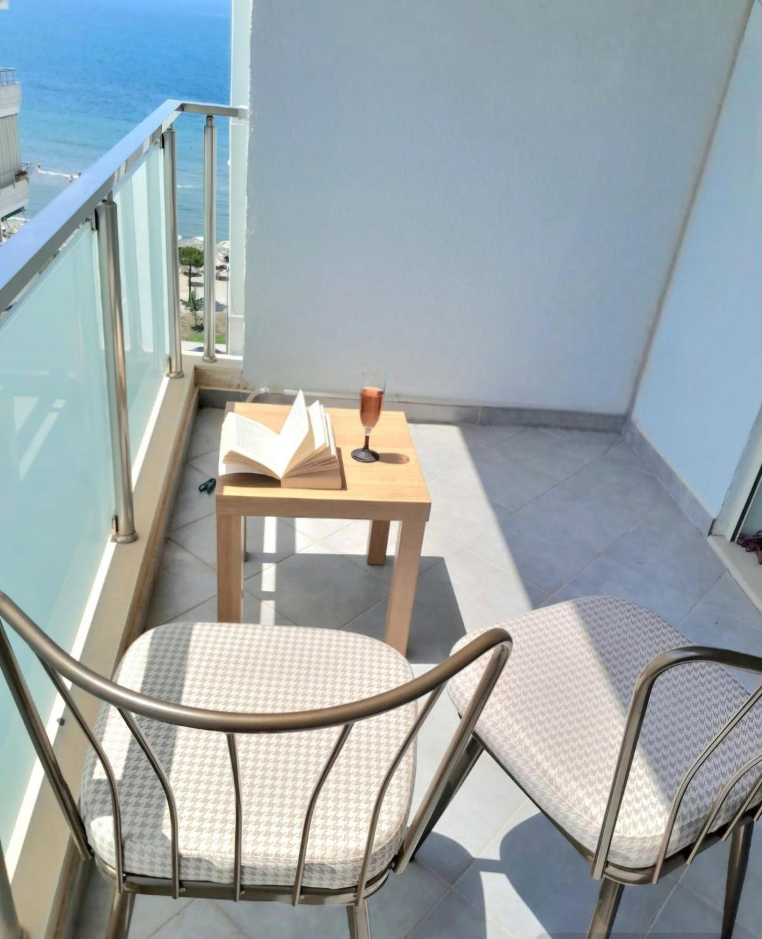 Comfortable apartment with sea view