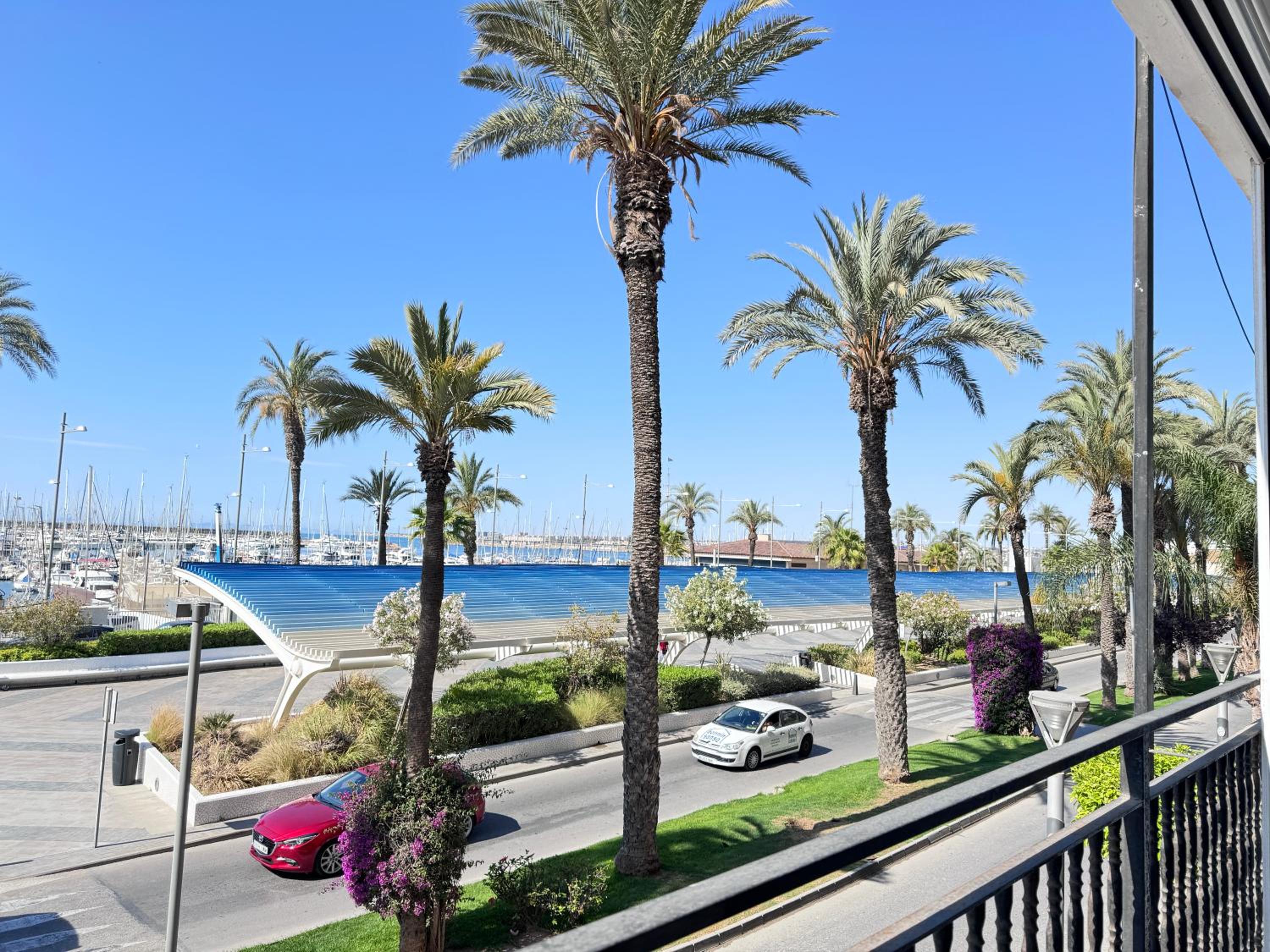 FRONTLINE APPARTEMENT Palmeras Puerto en Beach Torrevieja Centrum Boulevard Strand Haven