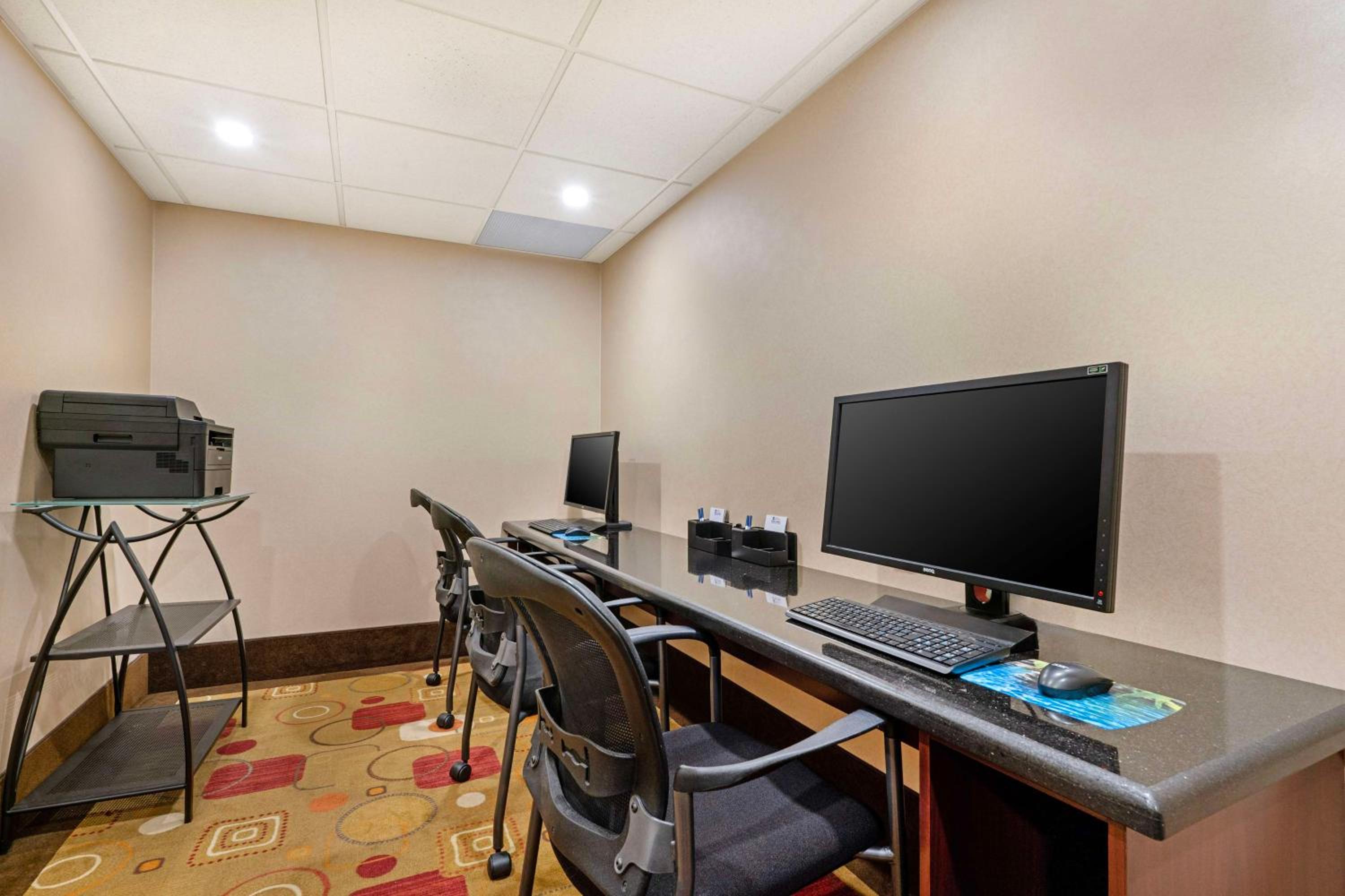 Nanaimo Vacations - Best Western Northgate - Property Image 6