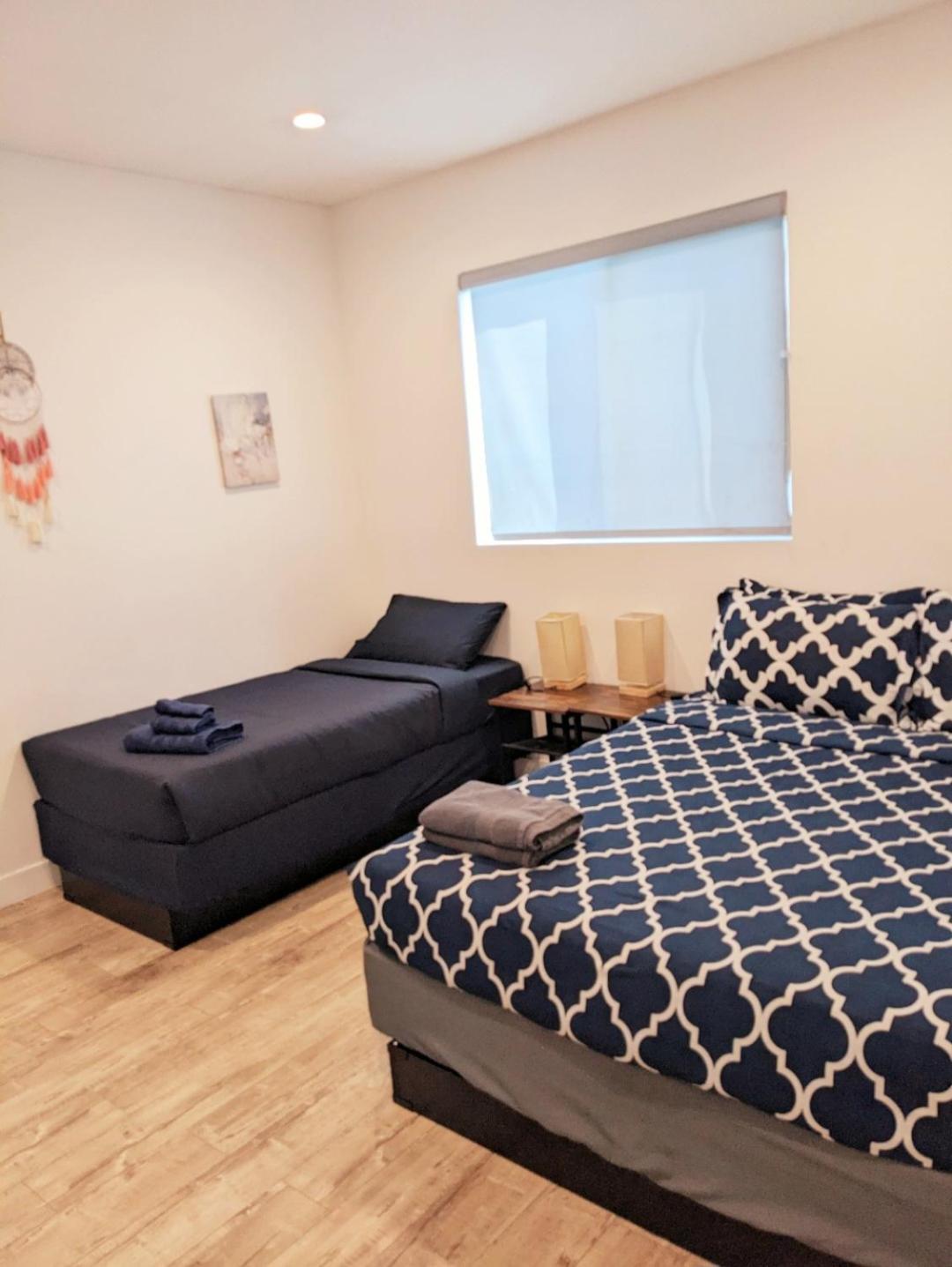 4BR/4BR modern house at Mid-city