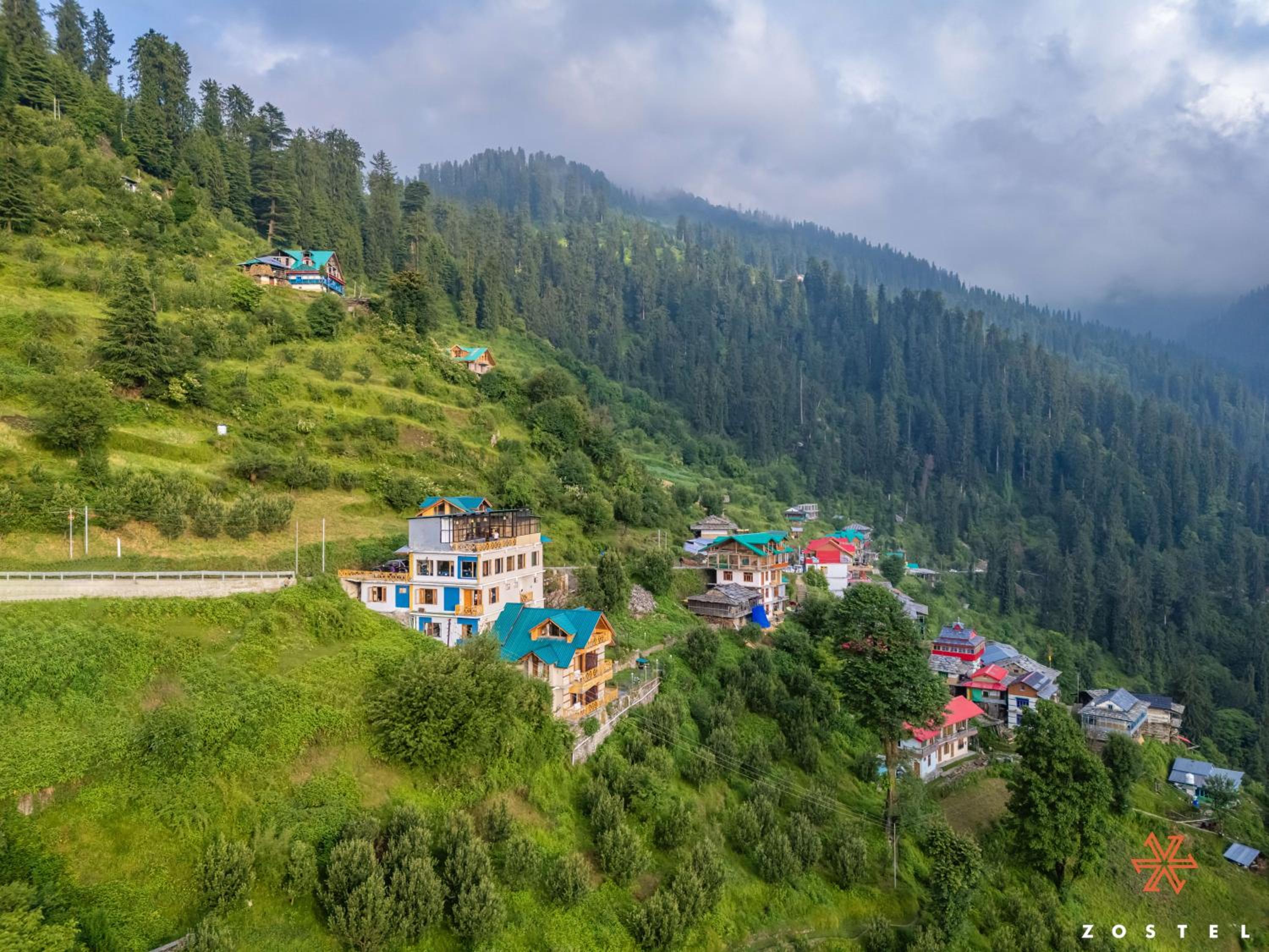 Zostel Shoja, Jibhi