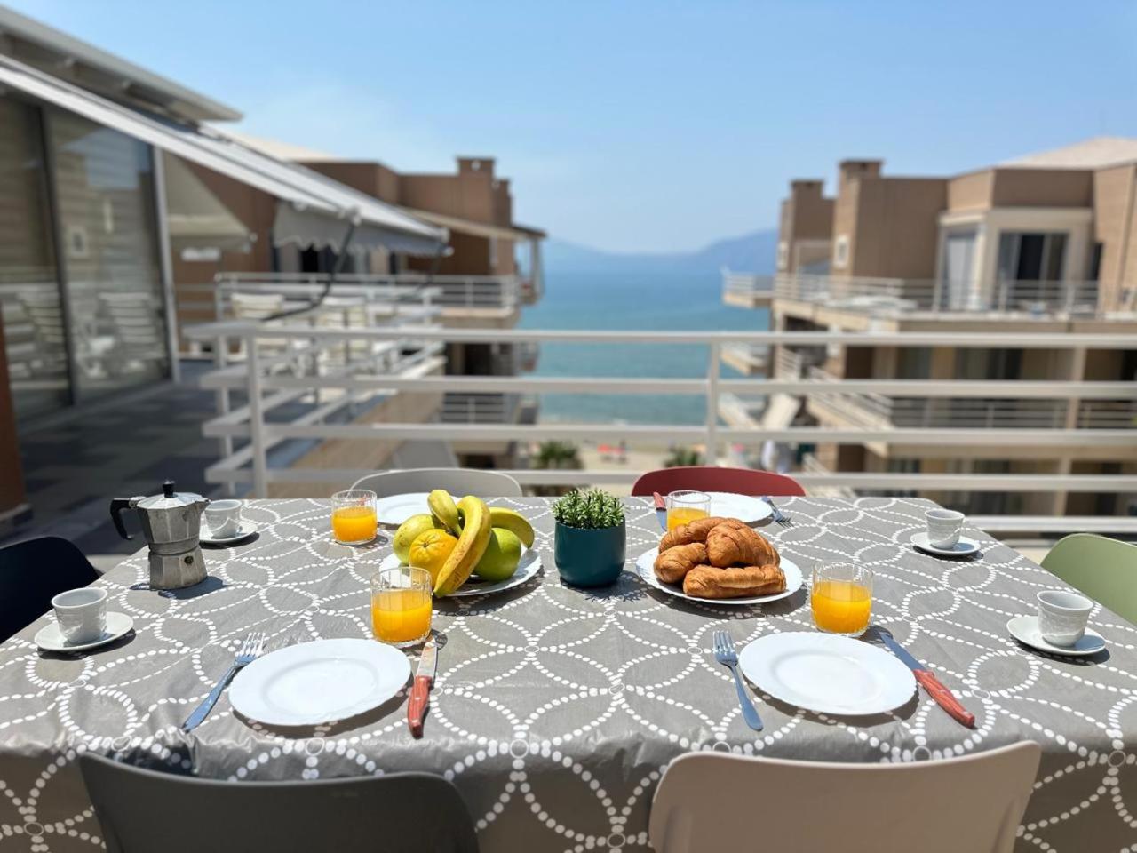 TreA Accomodations - Maya Terrace Sea View