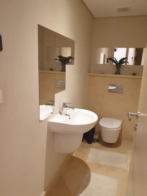 Mangroovy - 1BR Lovely Loggia wz Marina view view 4