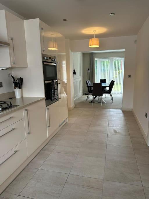 Stylish Family 3 bedroom home nr Llandudno