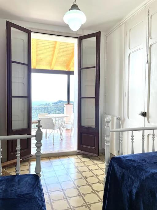 Piso Modernista con Terraza