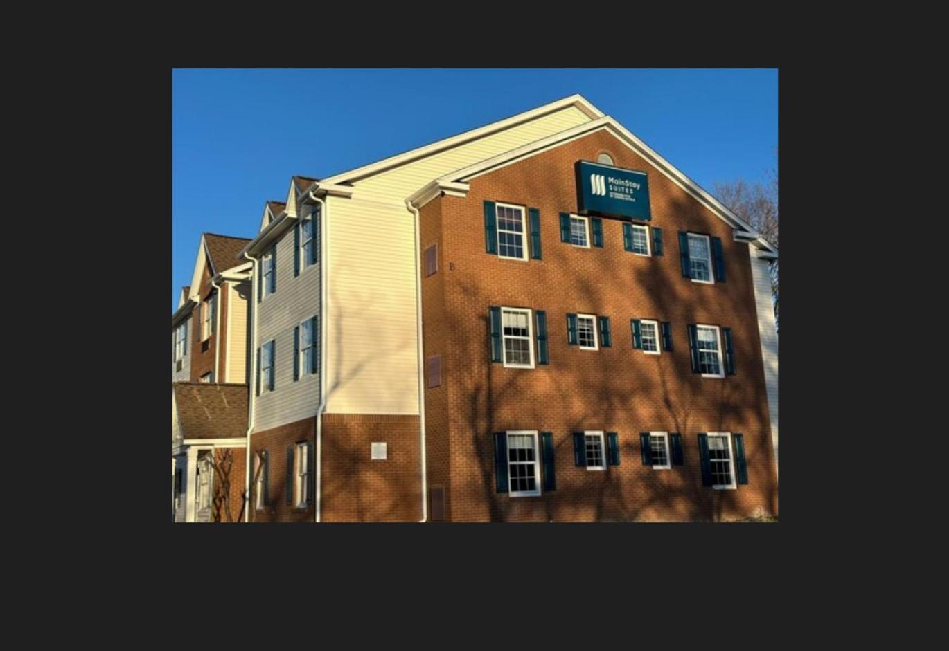 Hotel MainStay Suites Columbia Harbison - Image 1