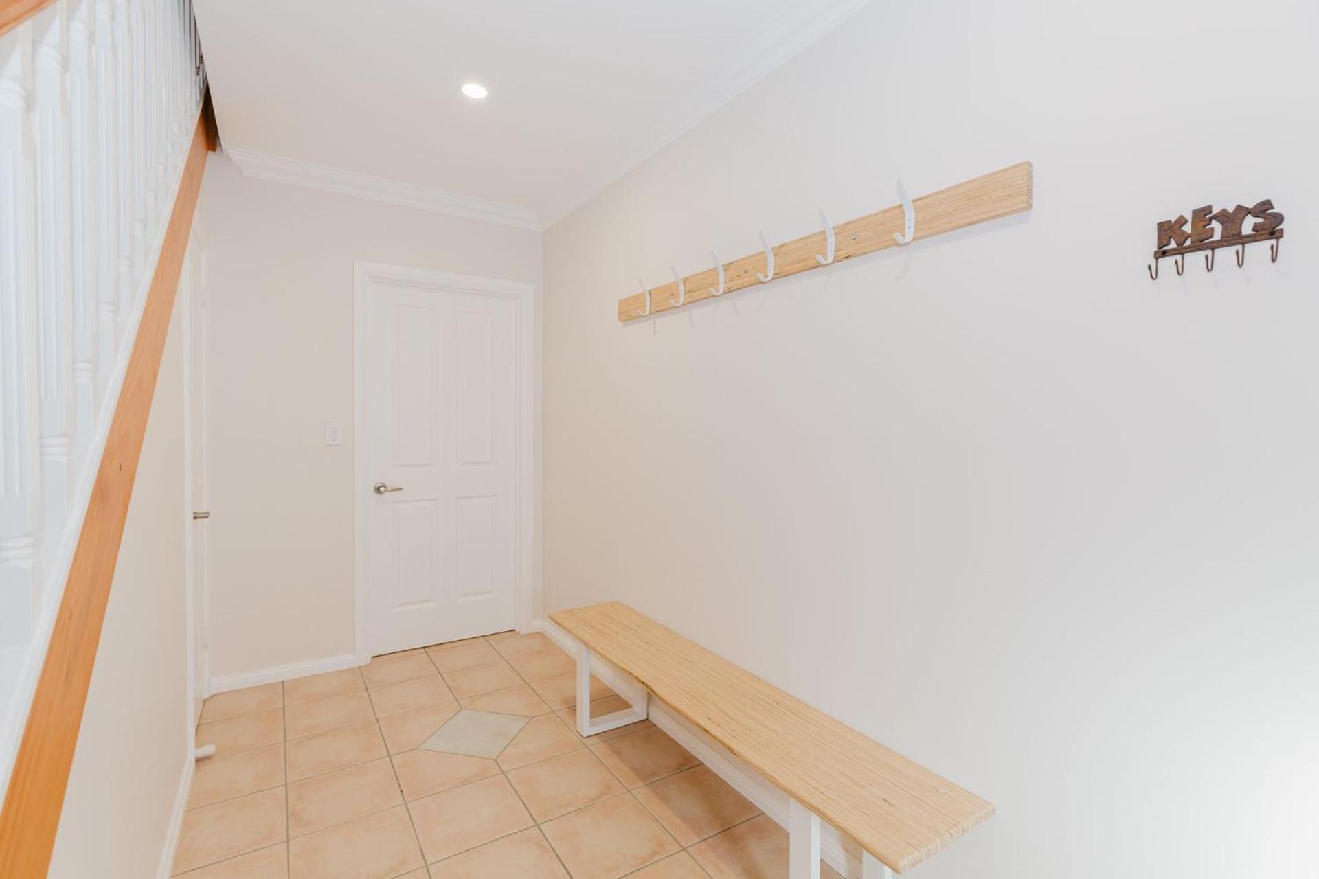4-1 Penders Court