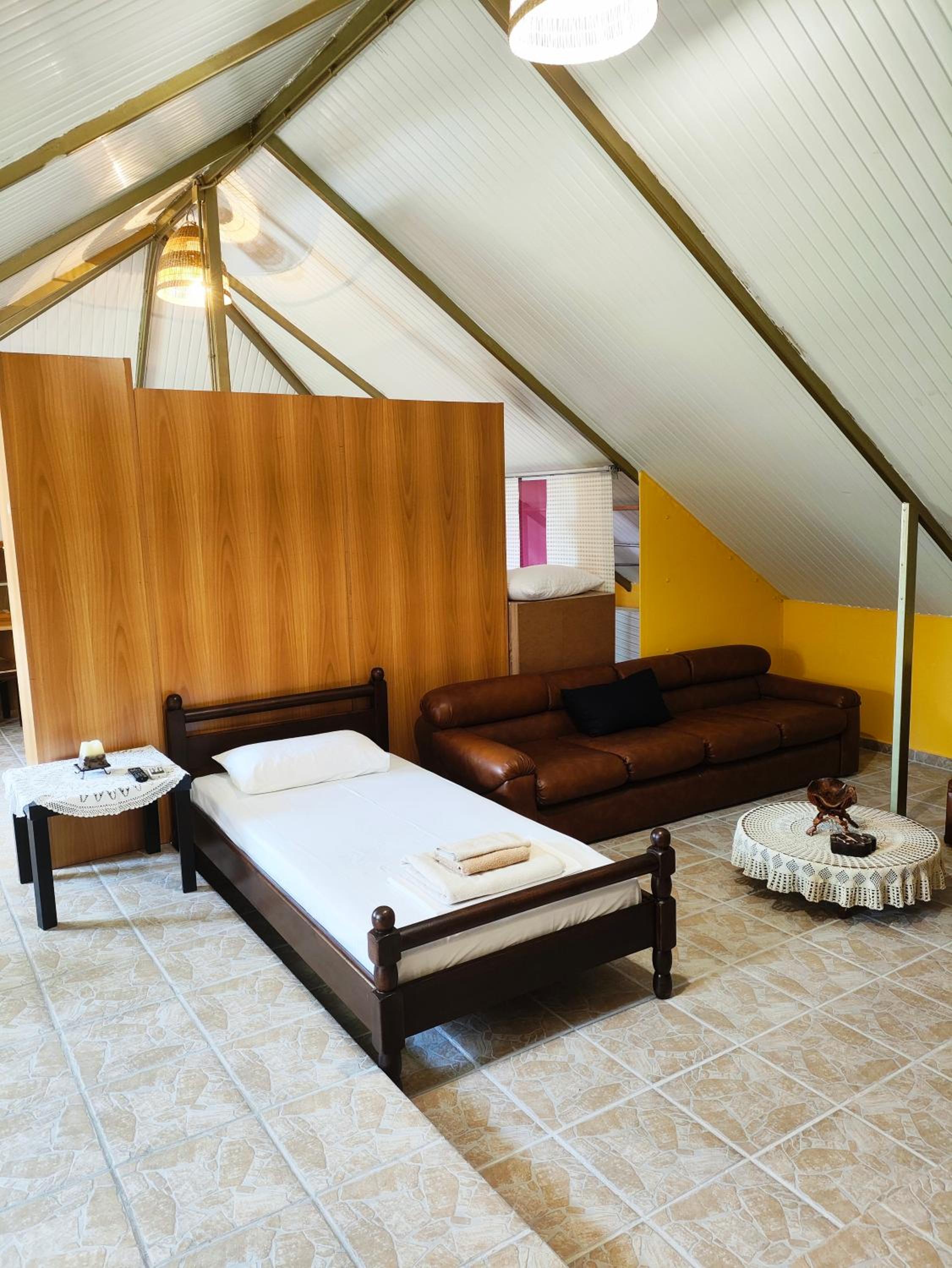 Foothills loft
