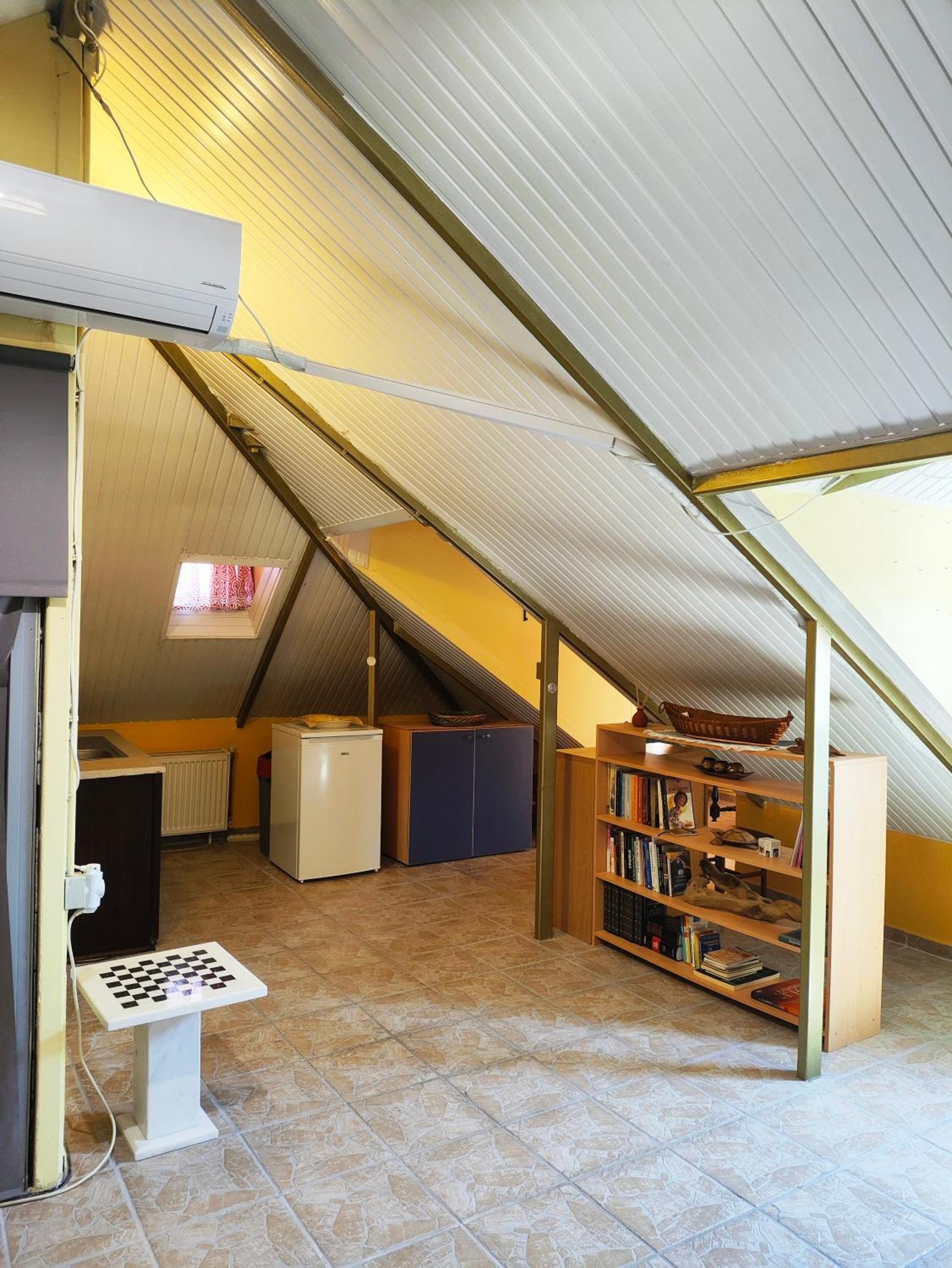Foothills loft