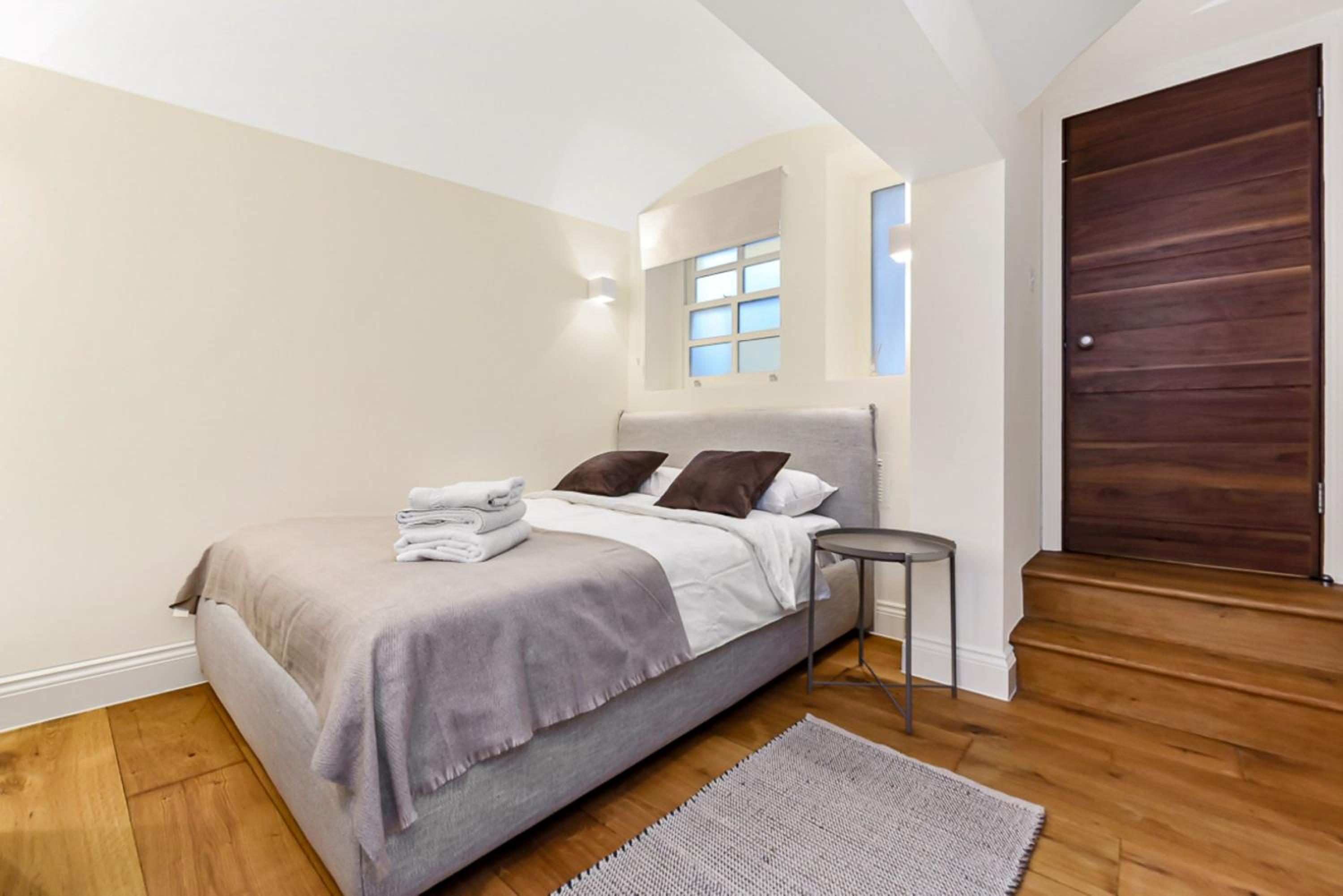 Super High-End Kensington House near Hyde Park