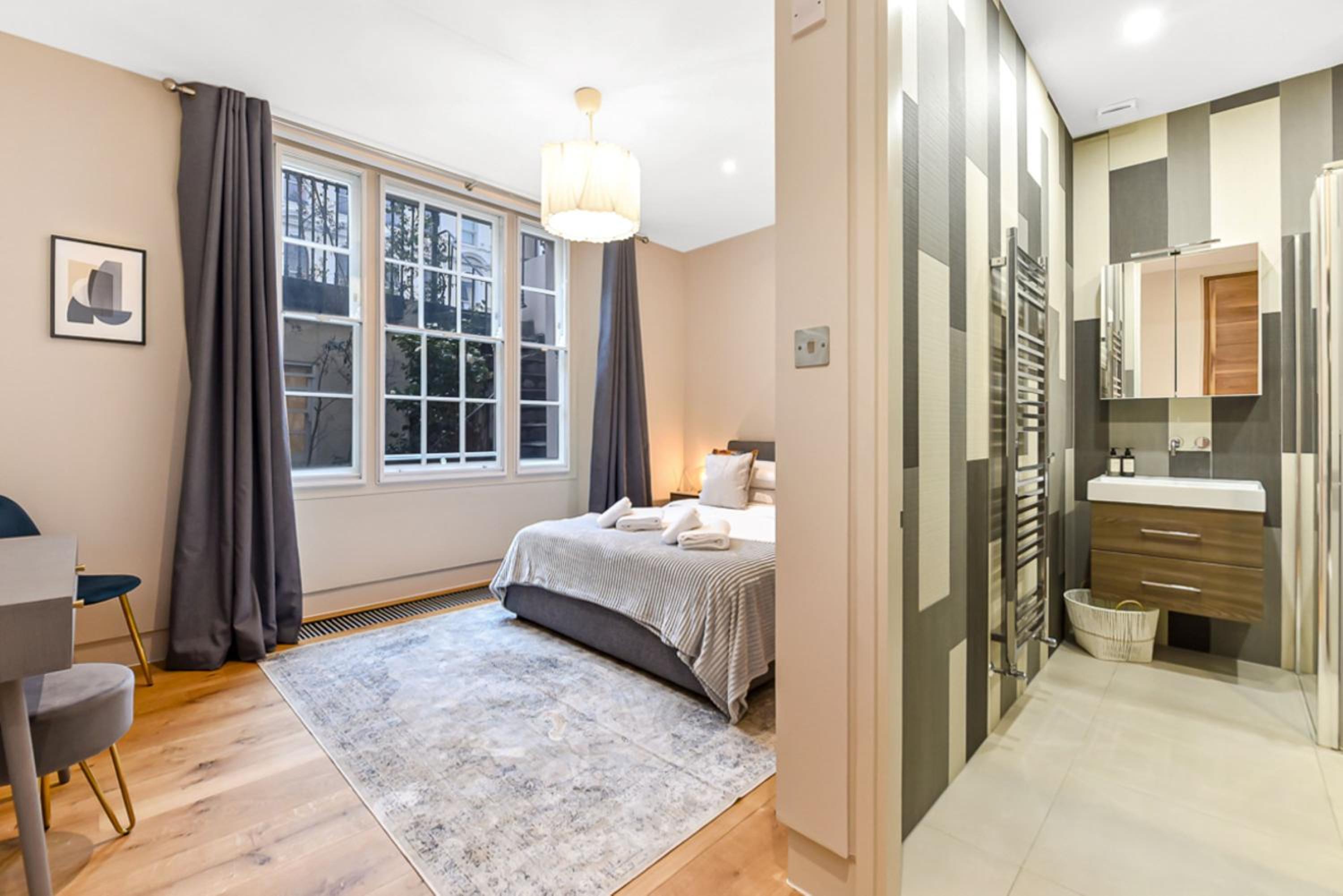 Super High-End Kensington House near Hyde Park