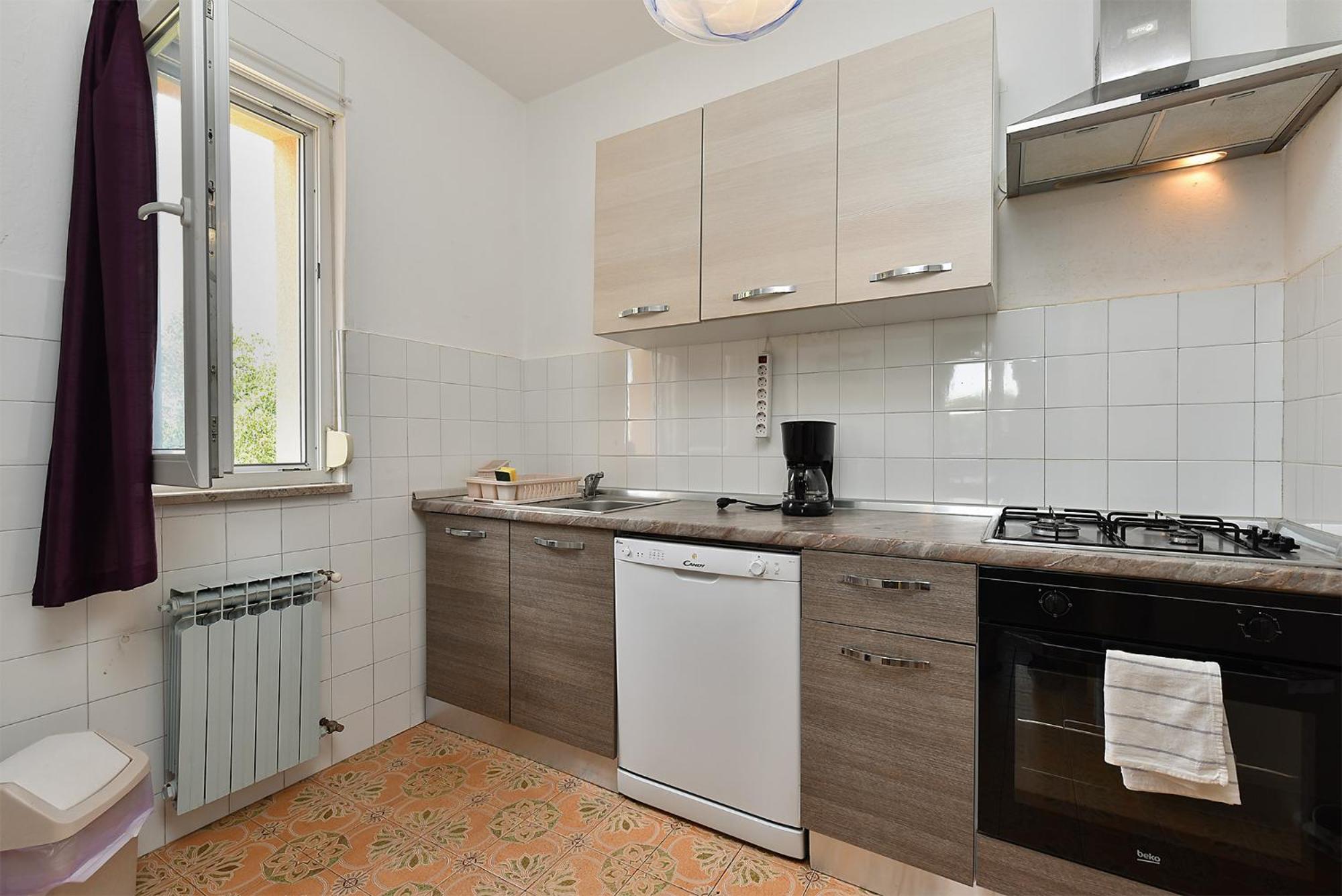 Apartment Muntic 2361 view 3