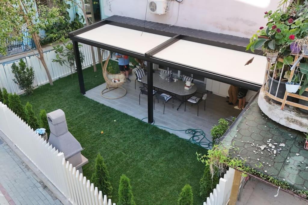 Tedi's Garden Apartment Golem