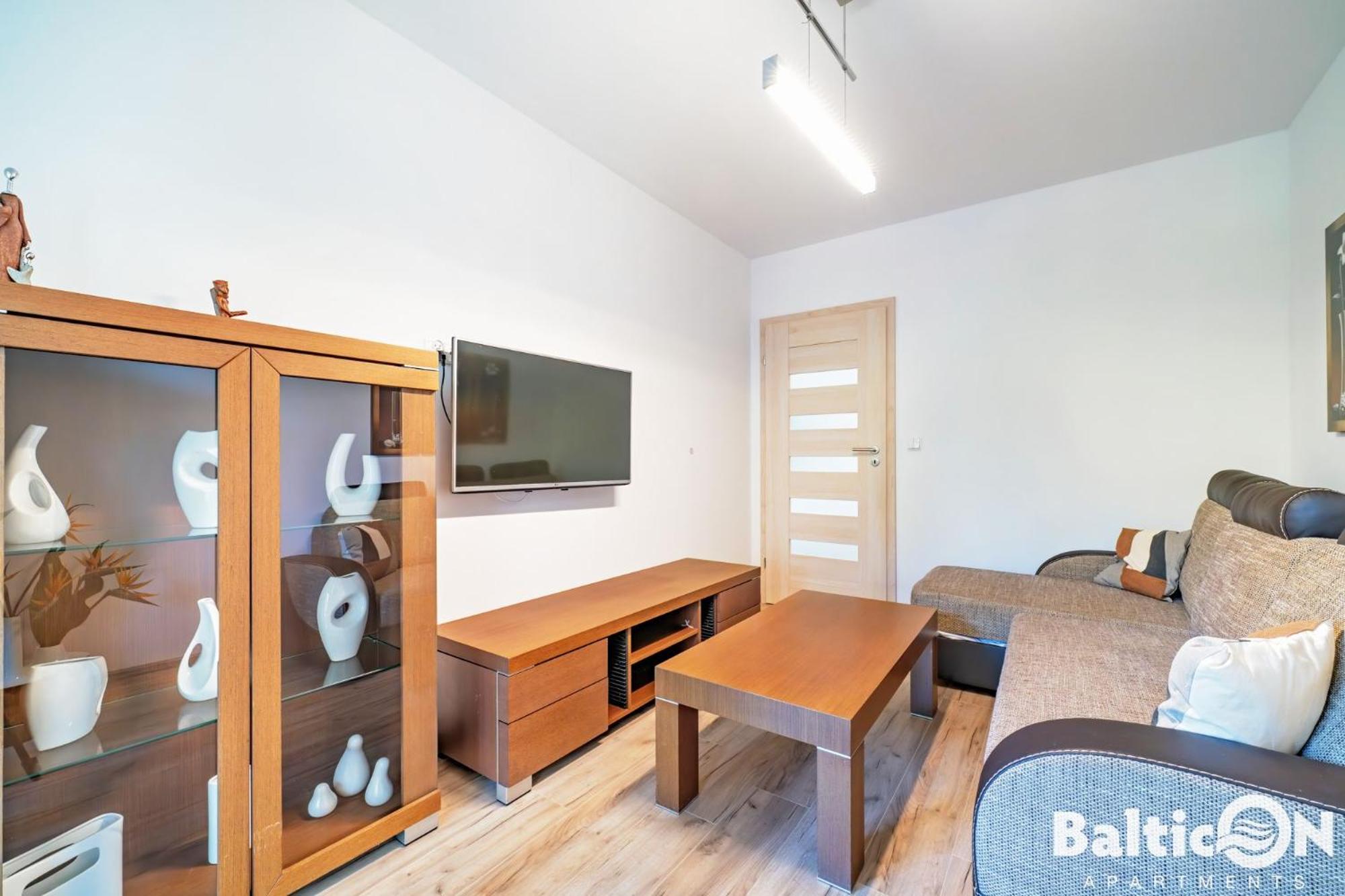 Apartamenty BalticON Polanki - Sauna, Fitness inclusive - Basen latem, Pool im Sommer