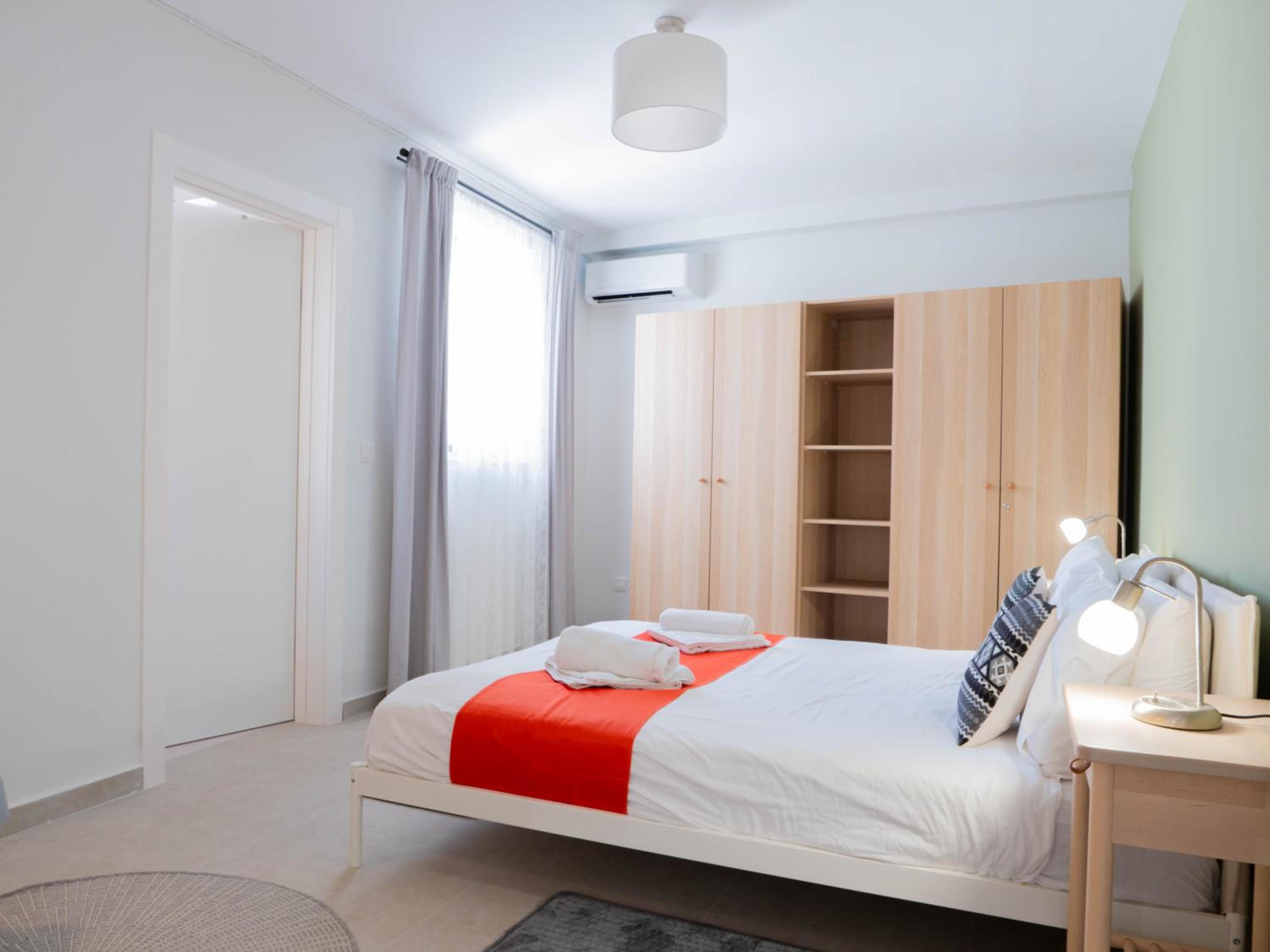 Ultra Modern Apartment off St Julians photo 3
