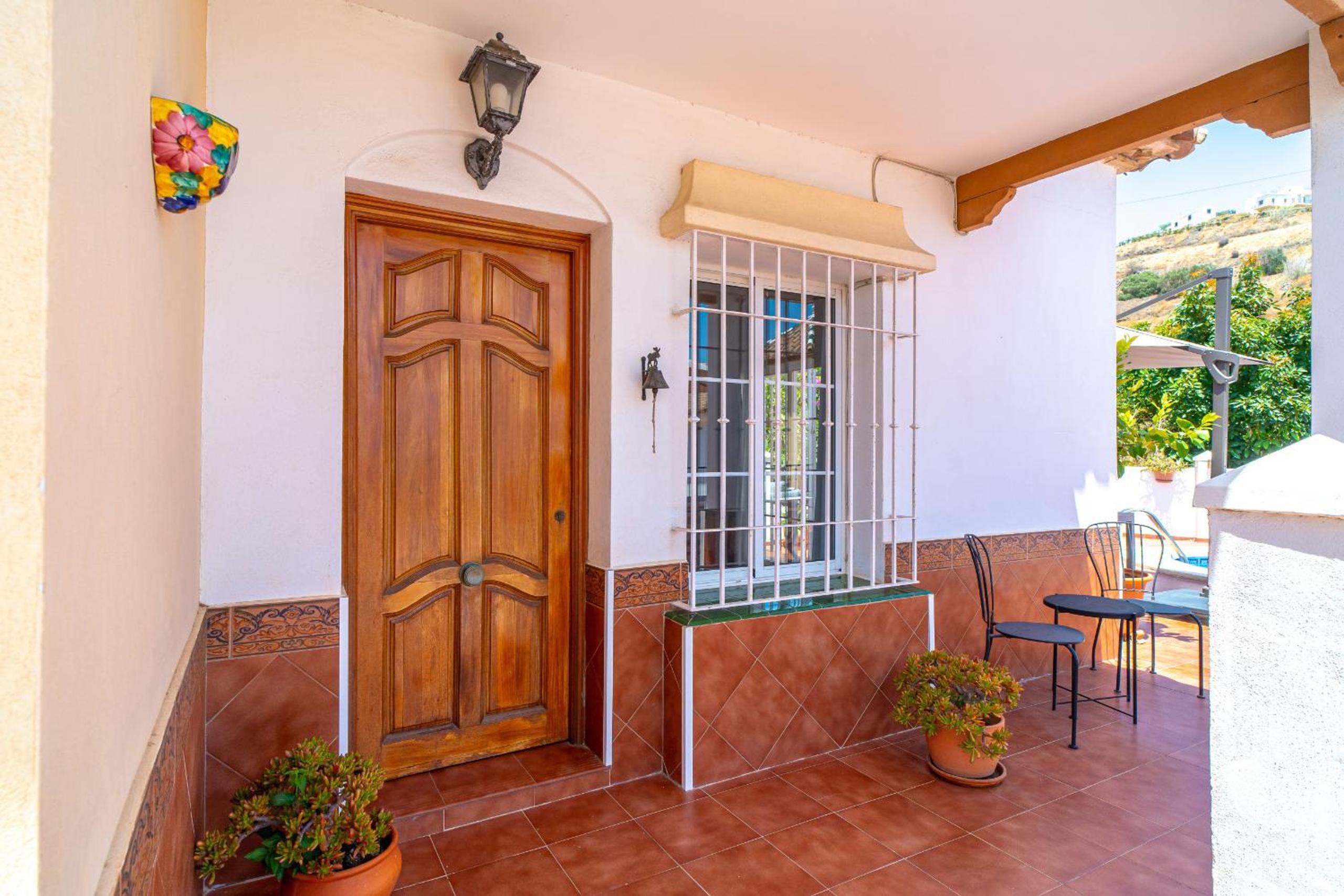 Villa Calidum - Private Pool, Sea Views & 5min from Nerja