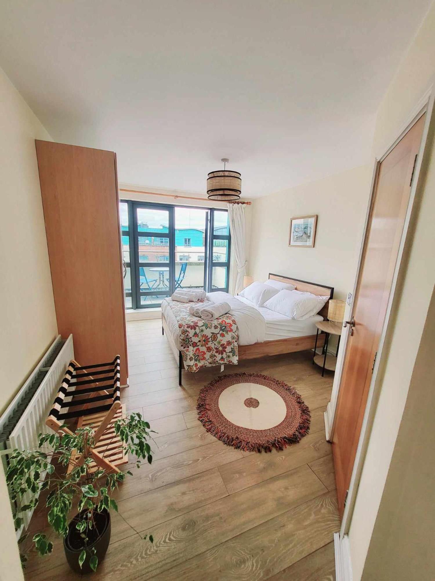 Panoramic Two-bedroom Penthouse