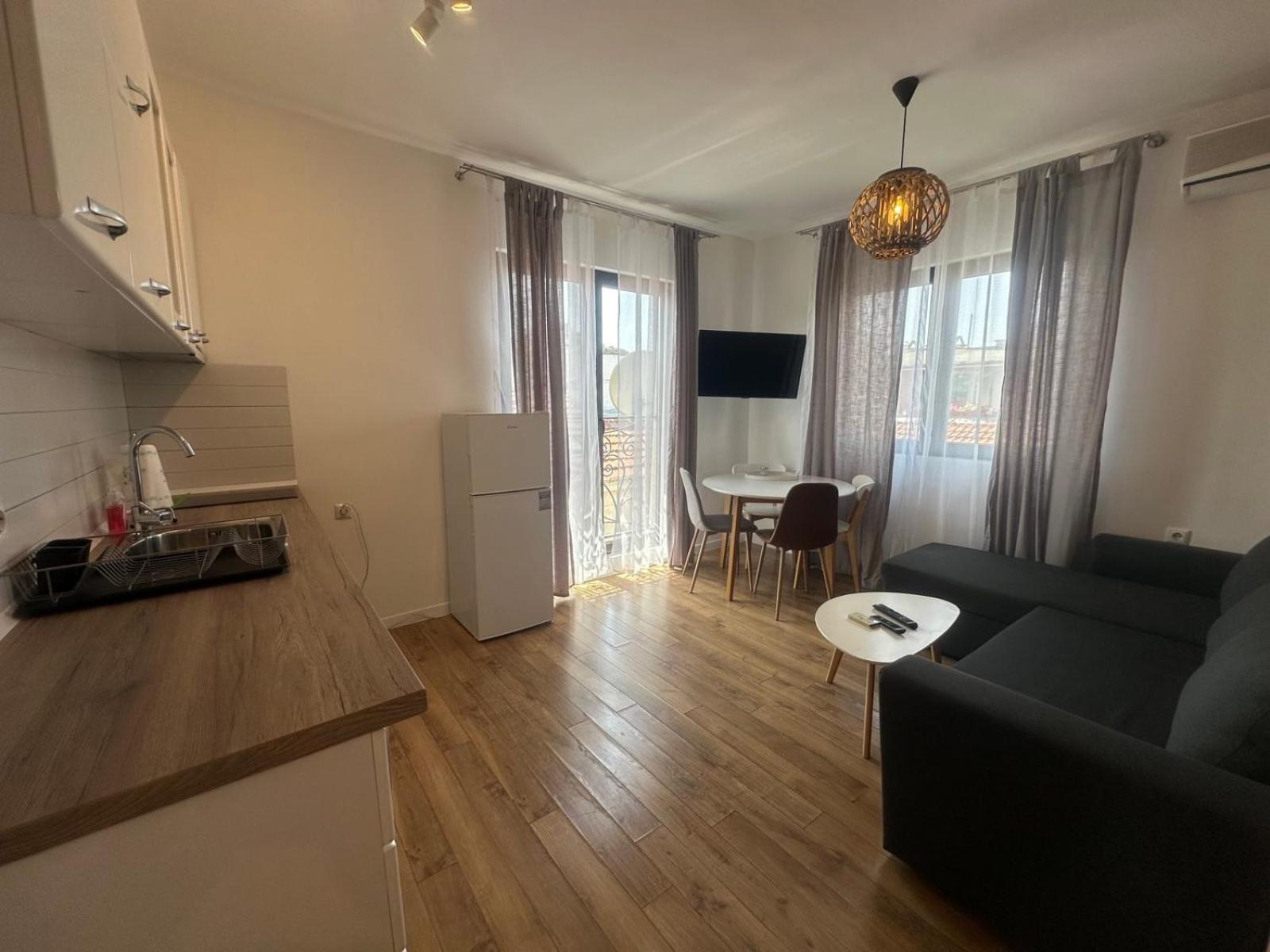 Sea Garden beach front apartments 2