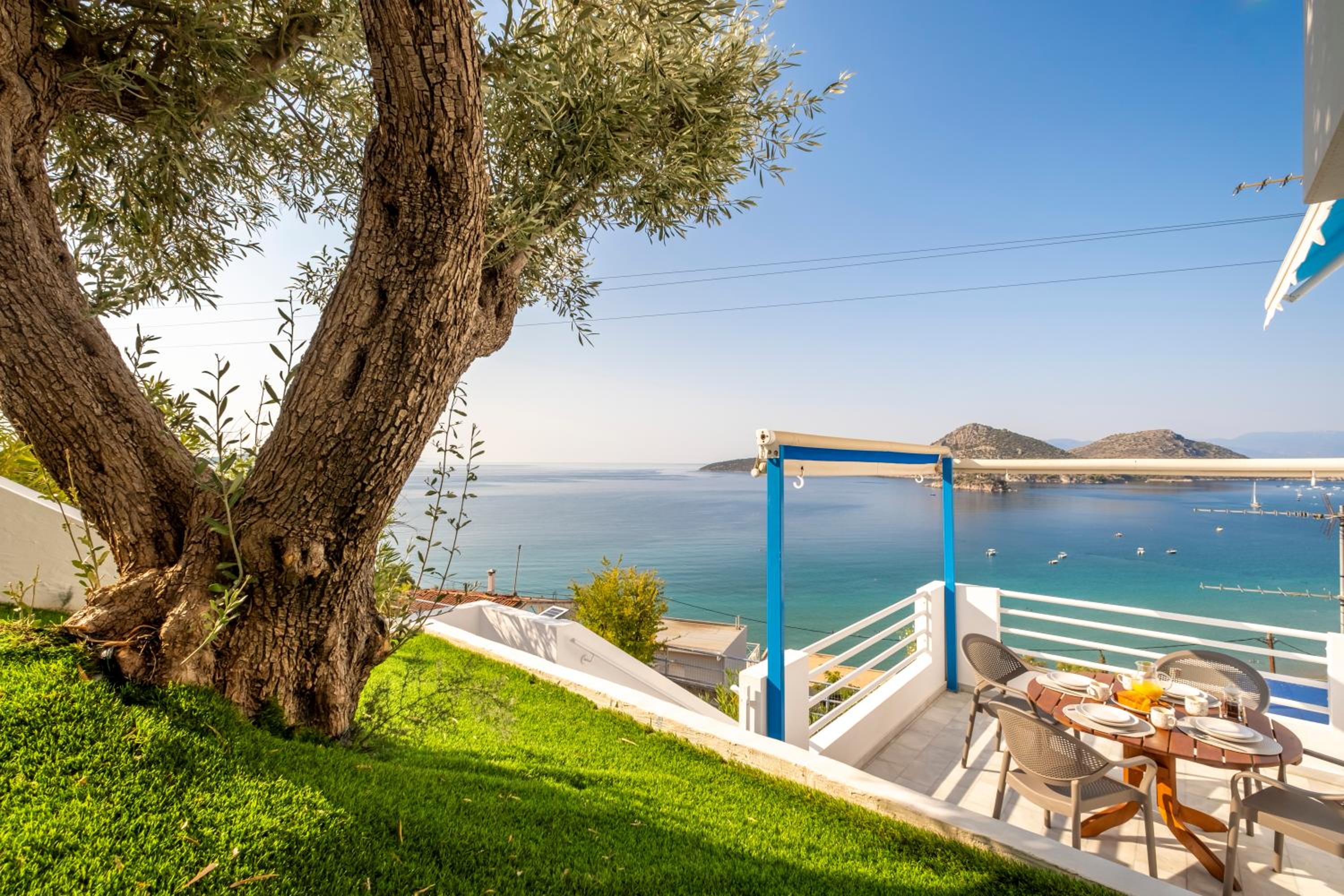 Tolo Beachfront Apartments