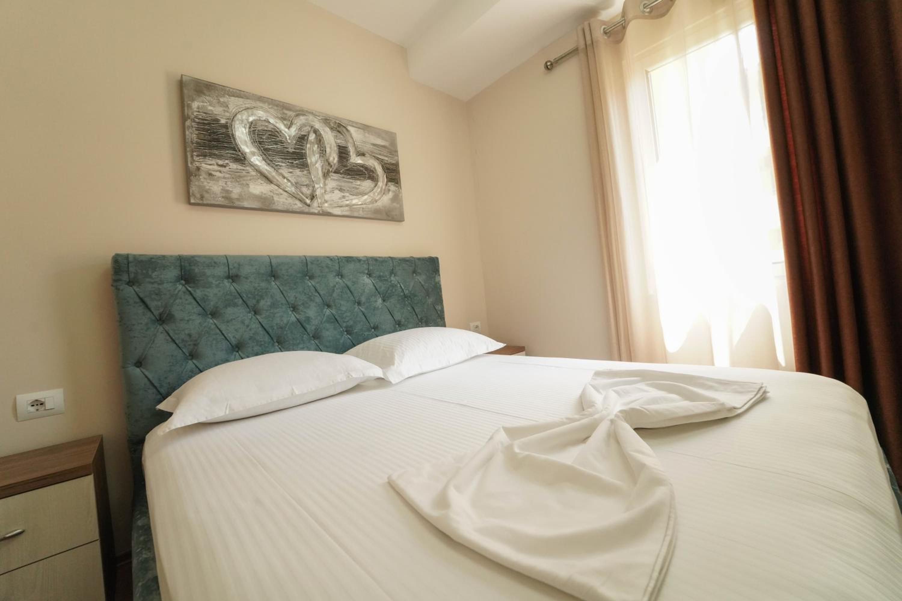 Haris Apartments Tirana