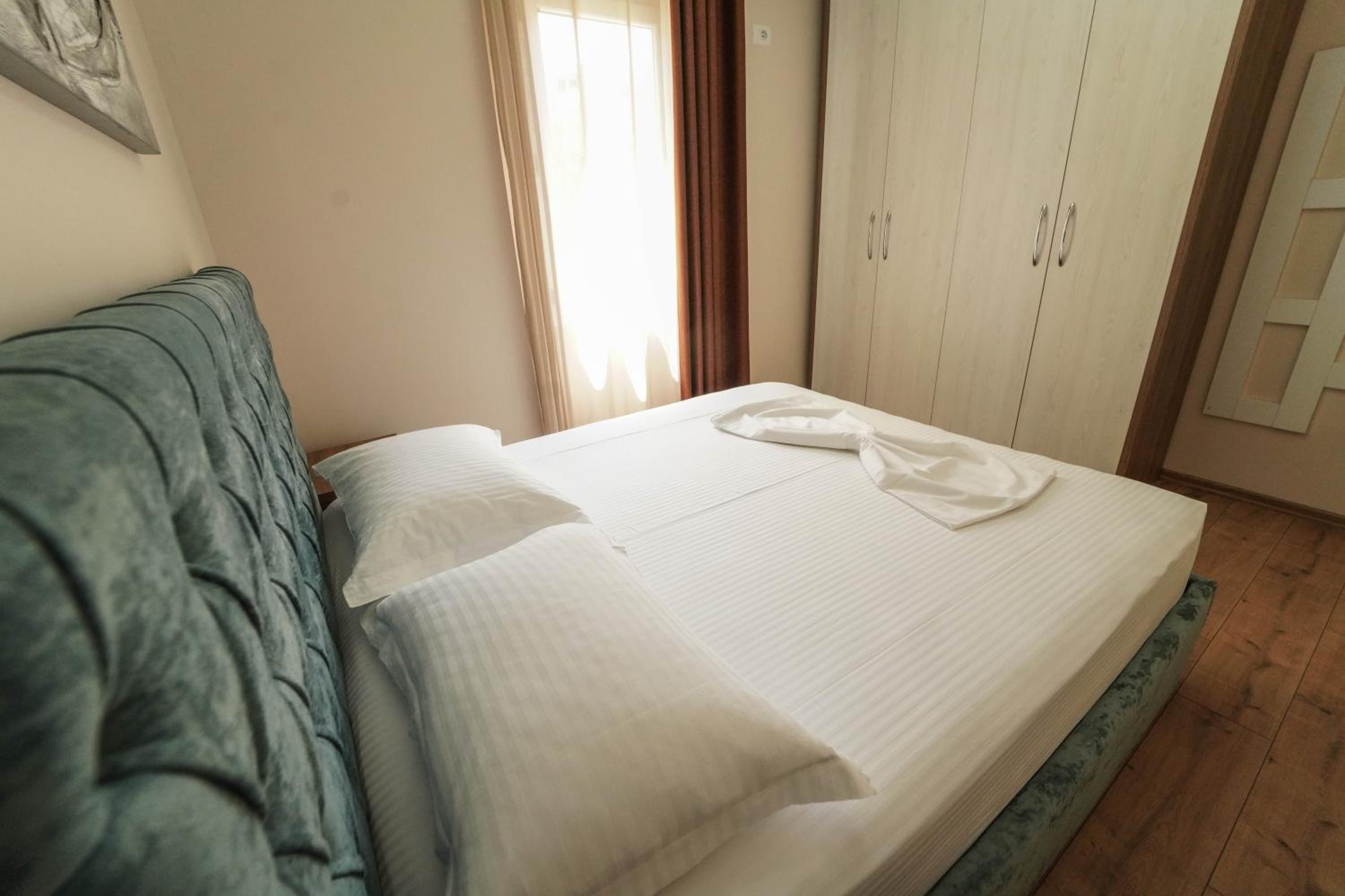Haris Apartments Tirana