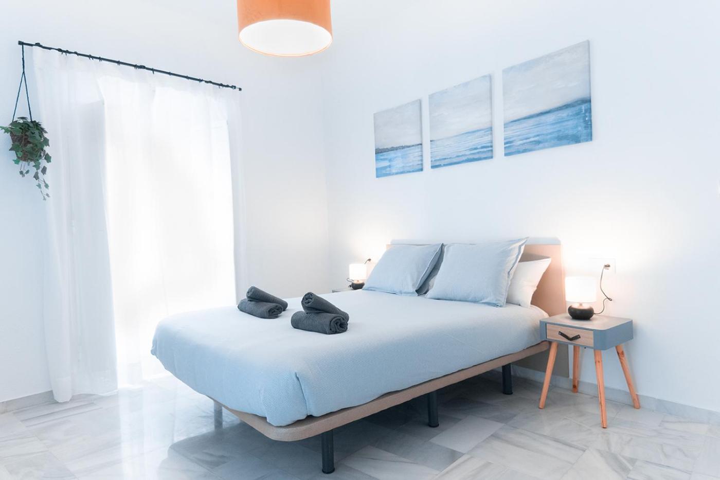 Downtown Apartment 3 bedrooms, 2 bathrooms, wifi photo 4