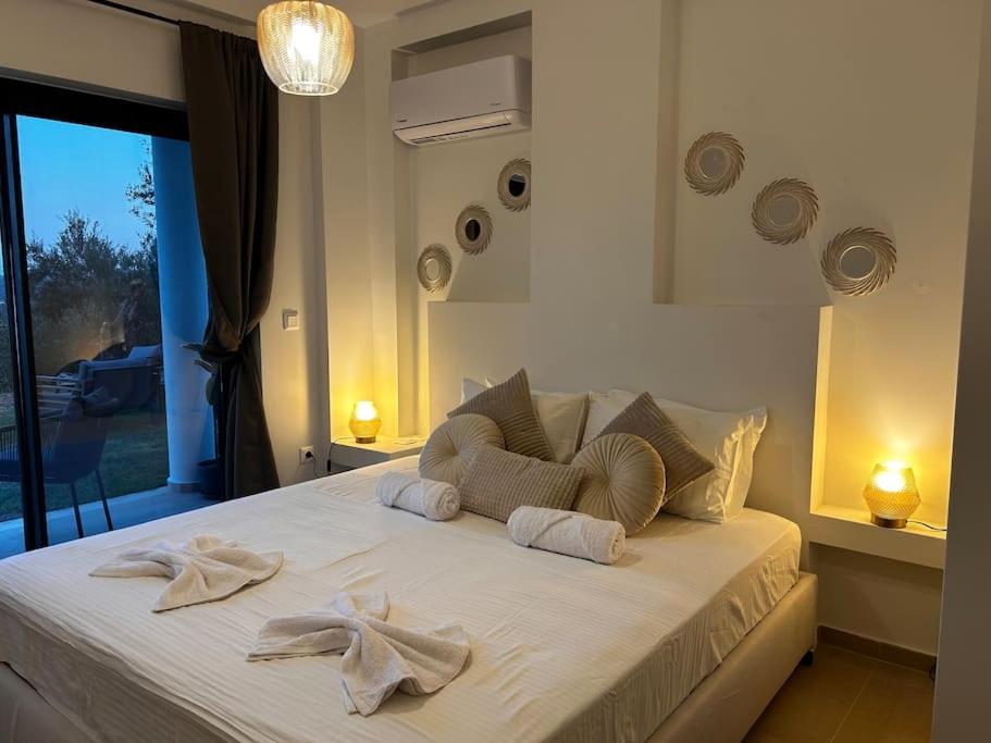 Villa Mimosa with private swimming pool view 5
