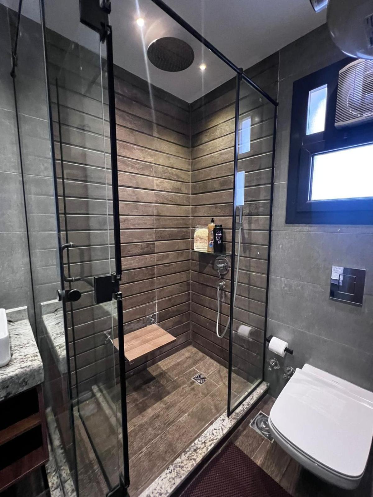 New Cairo luxury apartment with privat garden