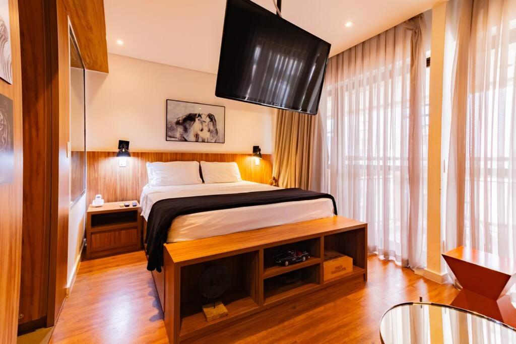 Flat moderno dentro de predio incrível no Itaim