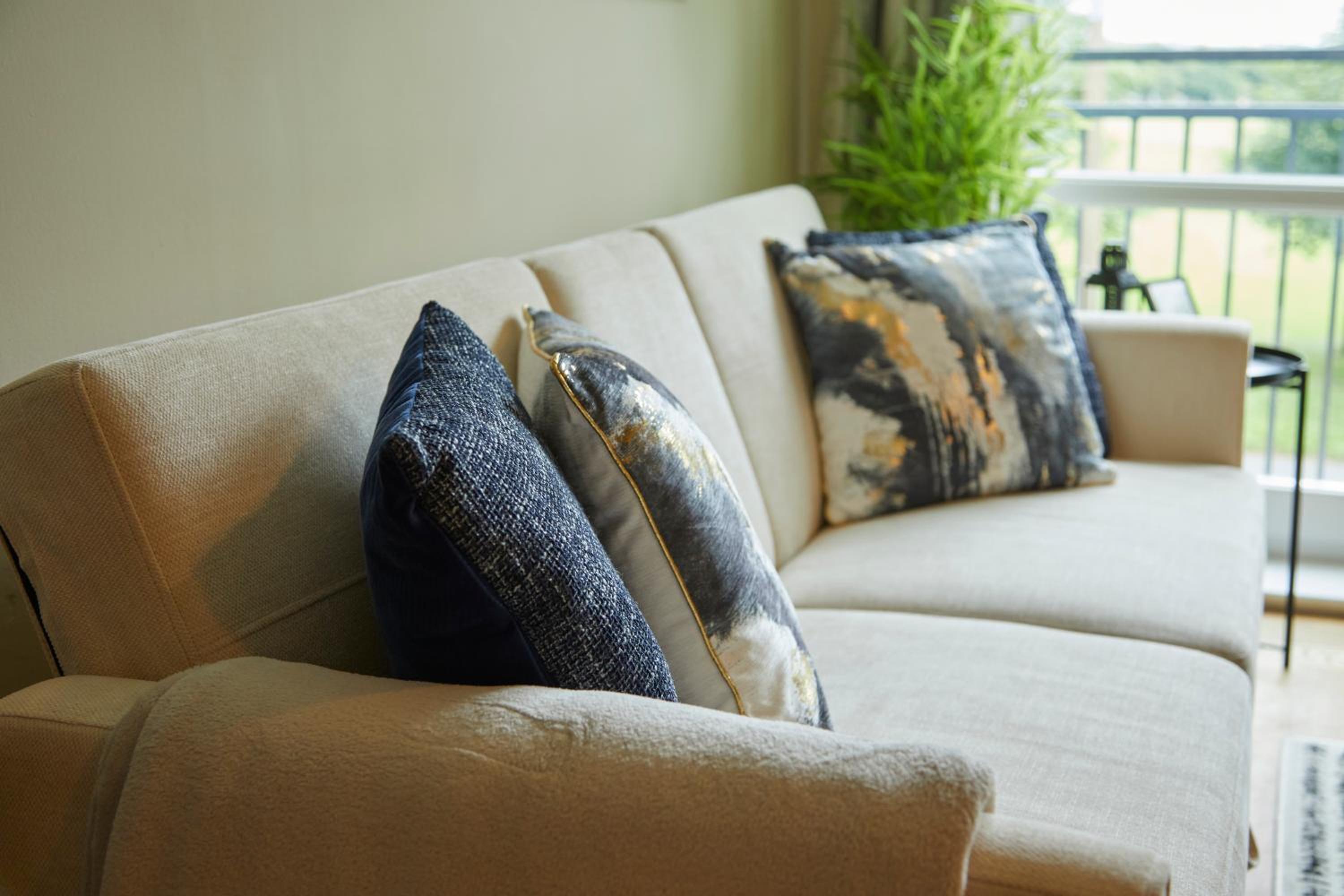 Stylish 2-Bedroom Apartment with Free Parking