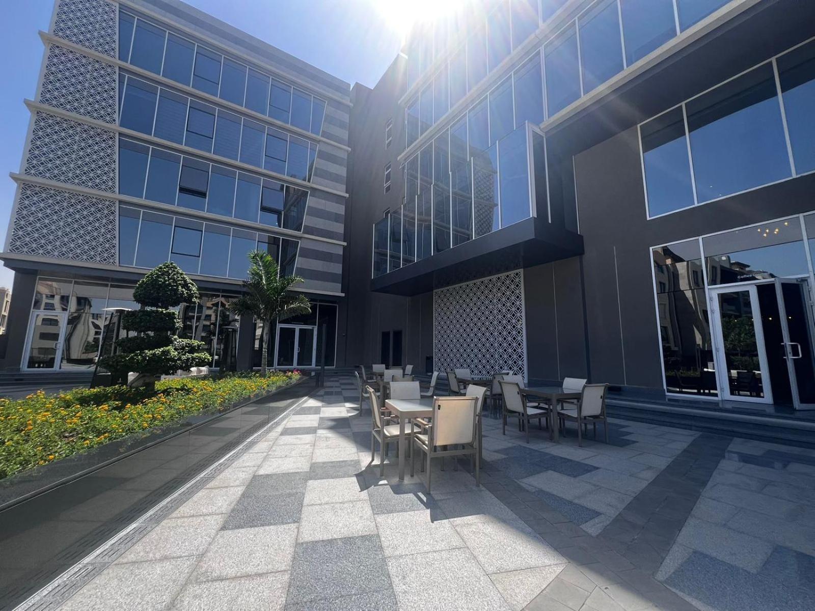 New Cairo luxury apartment with privat garden