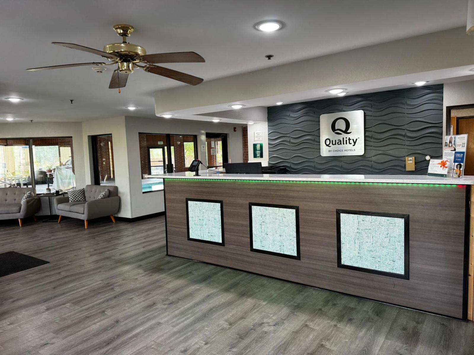 Quality Inn Columbia City near US-30 - Property Image 11