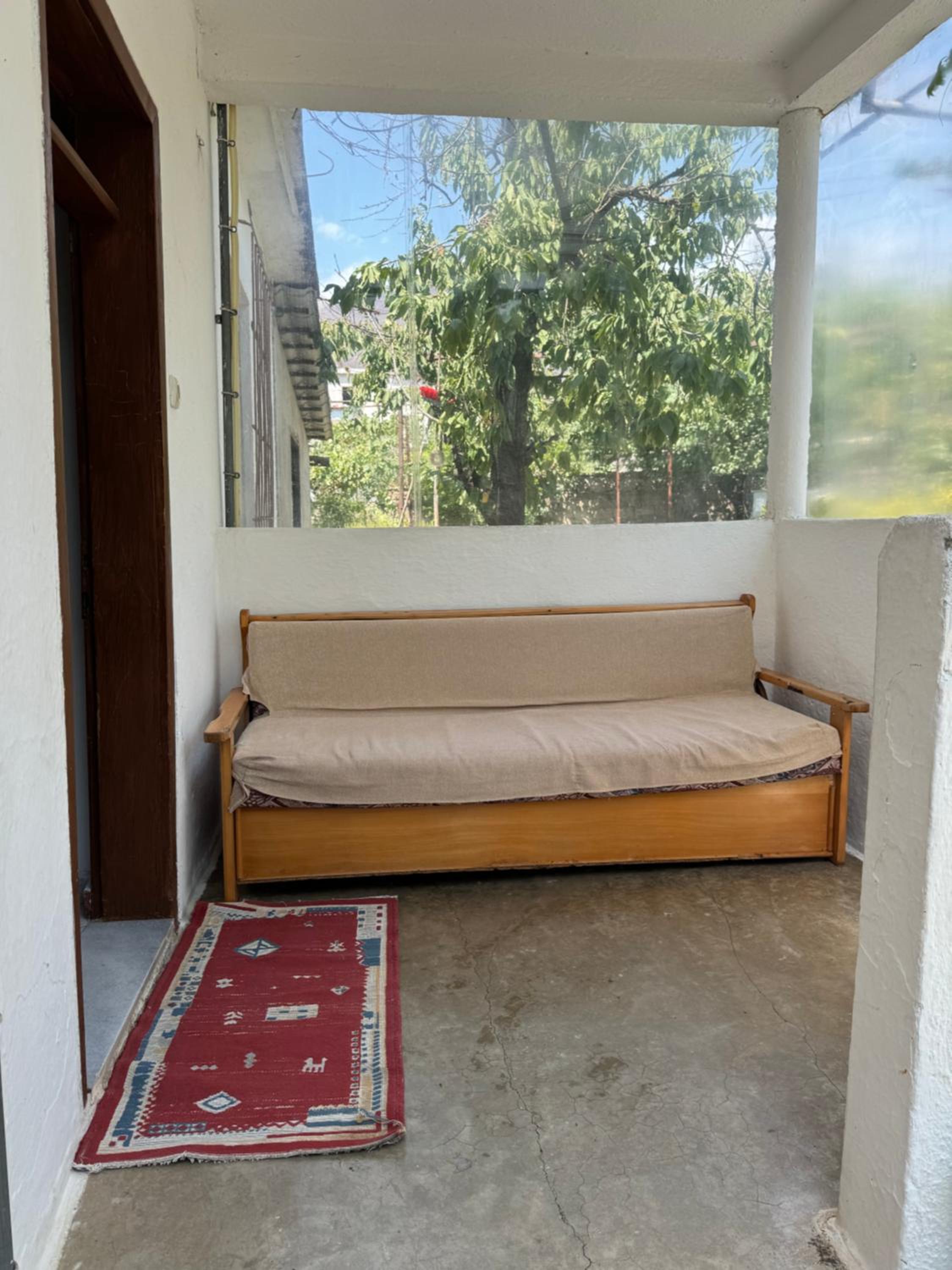 Alesio House