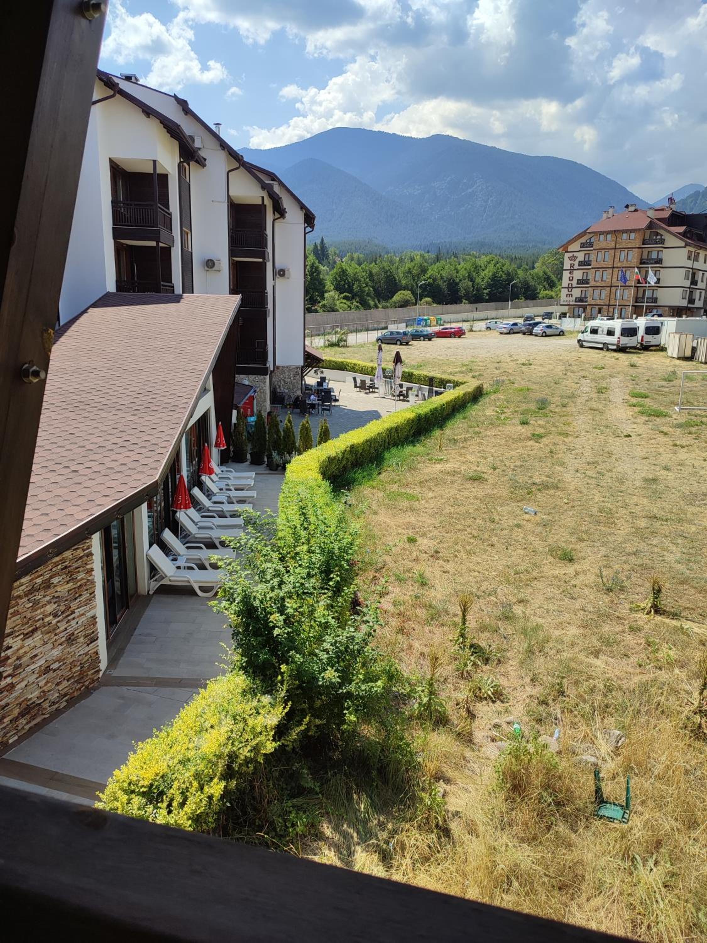1BR Apartment with Mountain View near the Gondola