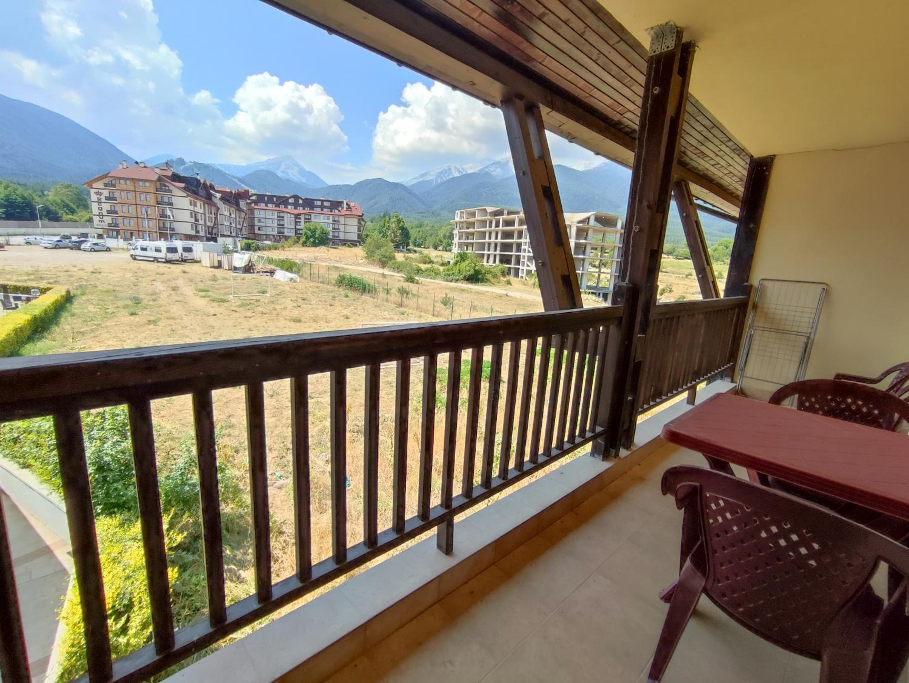 1BR Apartment with Mountain View near the Gondola