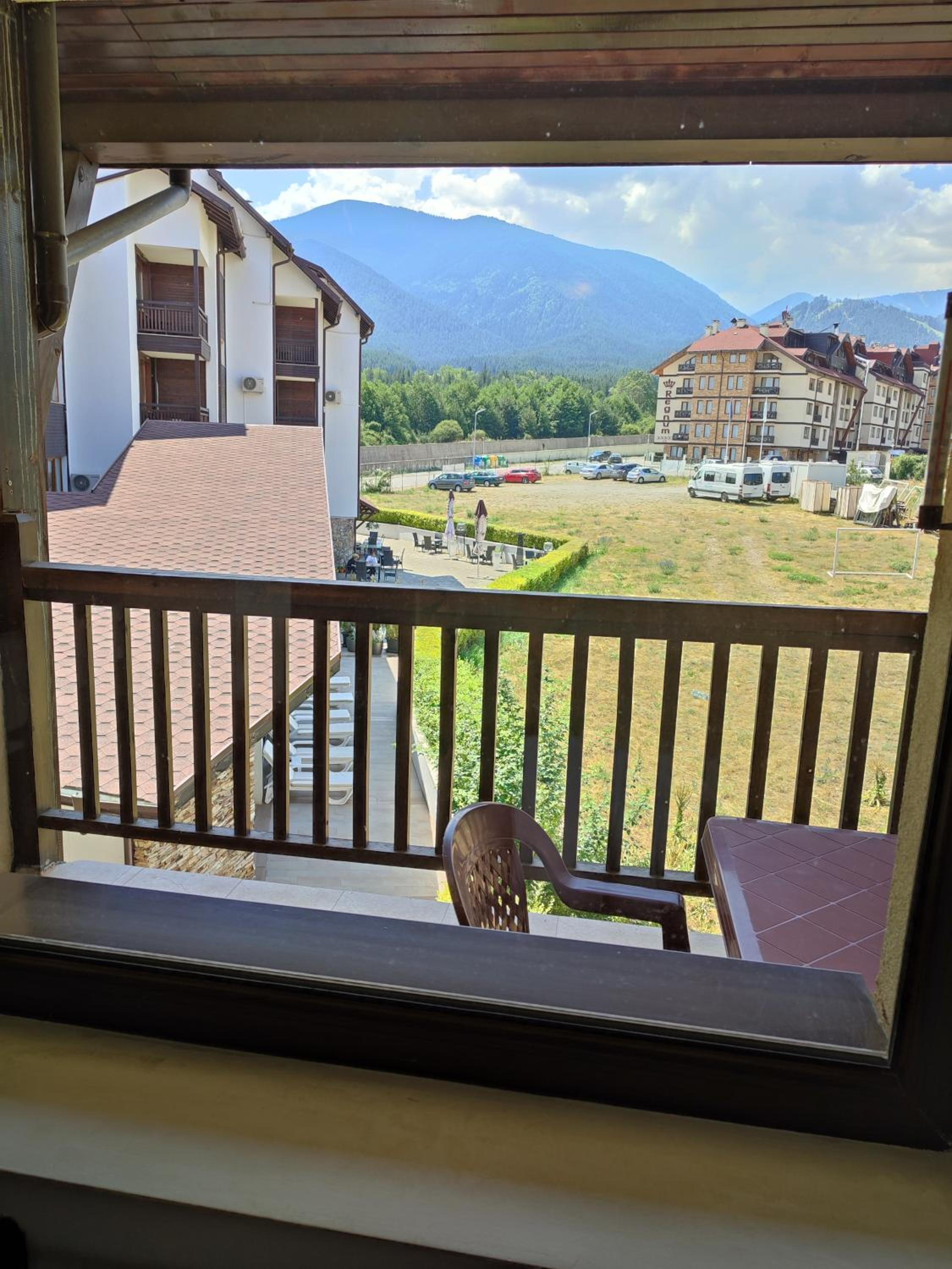 1BR Apartment with Mountain View near the Gondola