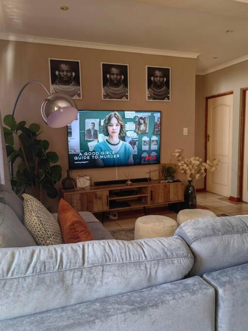 Cozy Bendor Apartment