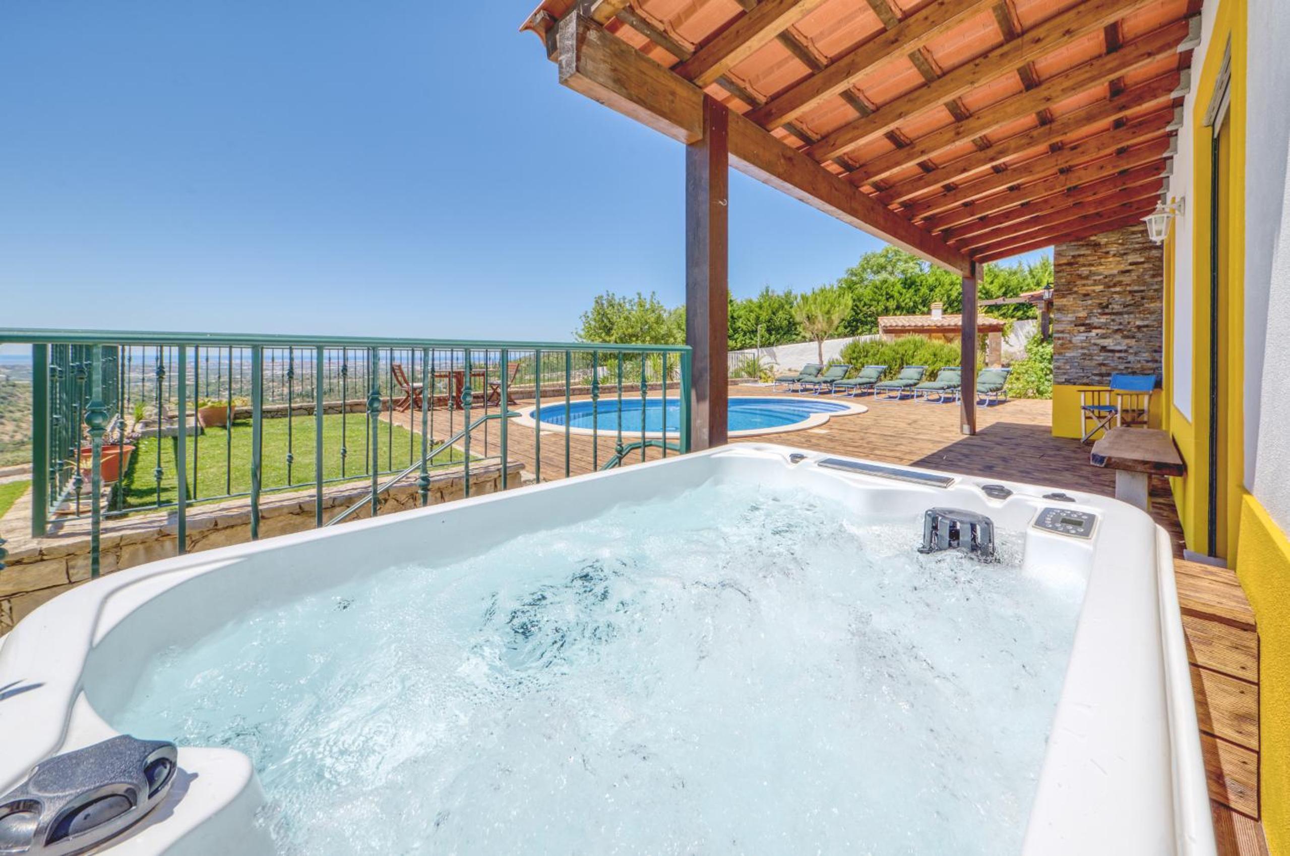 Casa Alto de Santo Antonio view 3