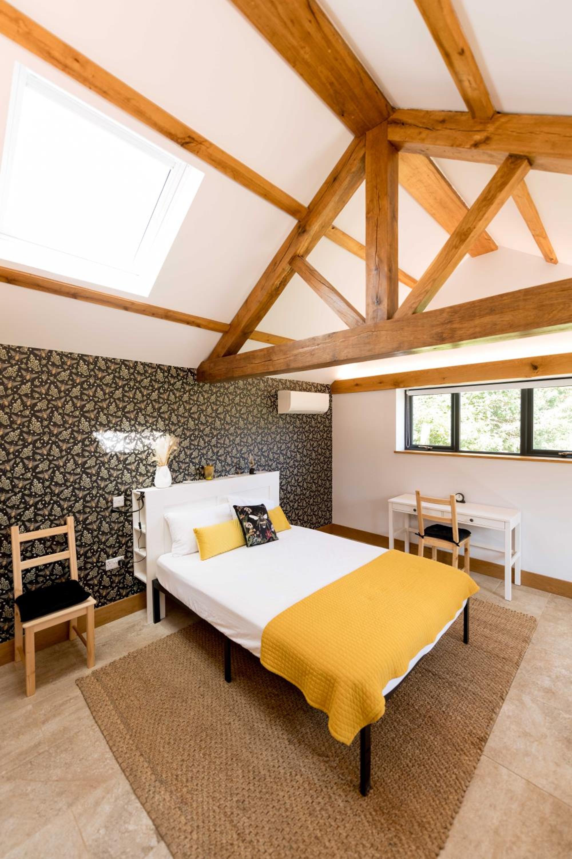 Hillview Hideaway