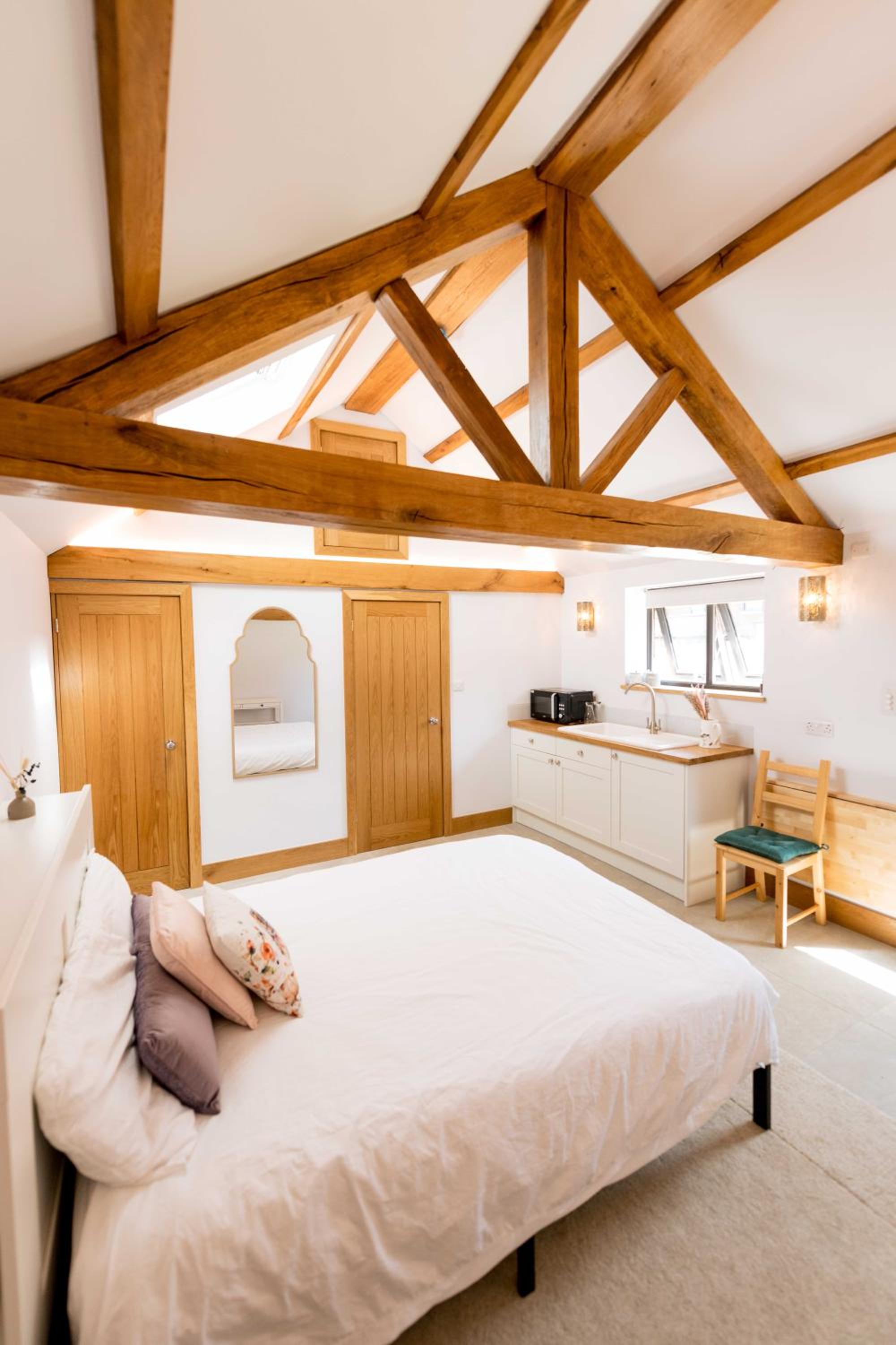 Hillview Hideaway