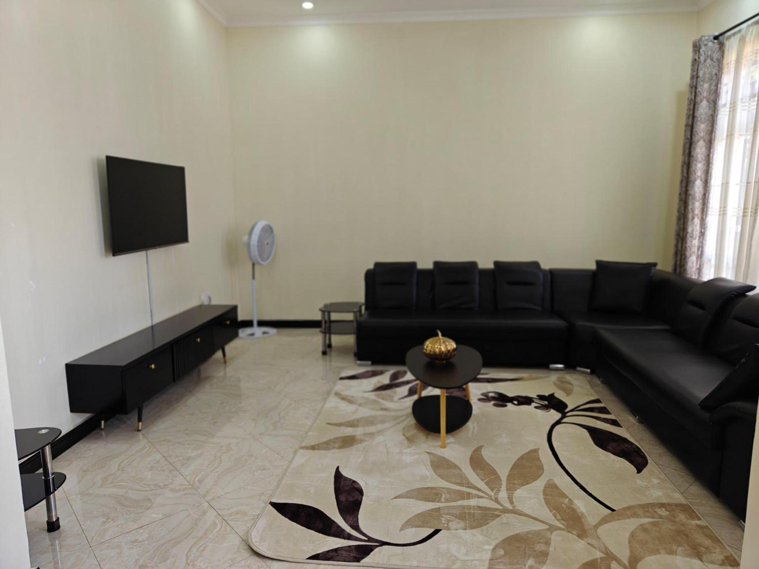 Riverwood Apartments view 4