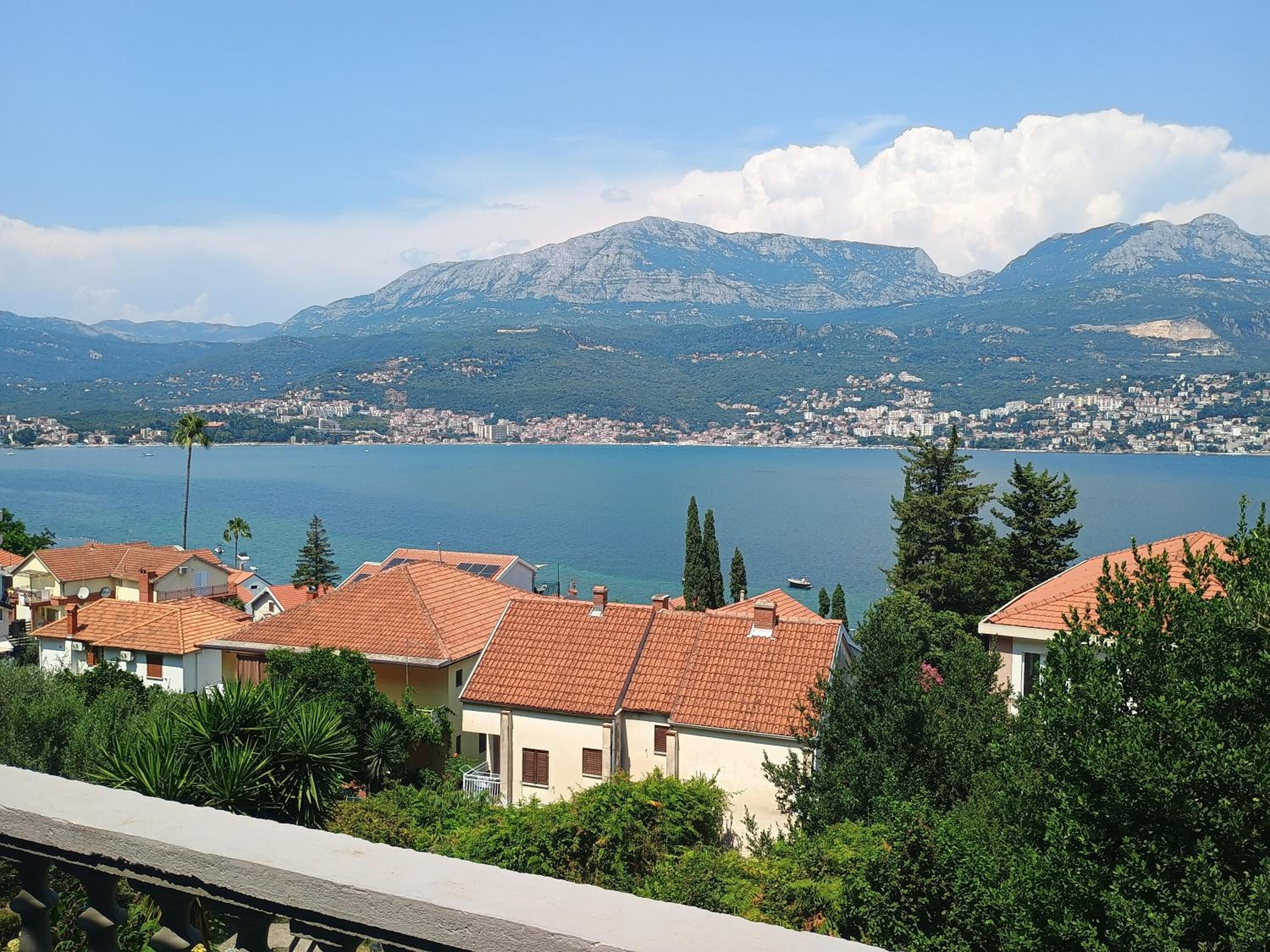 Apartmani Njivice