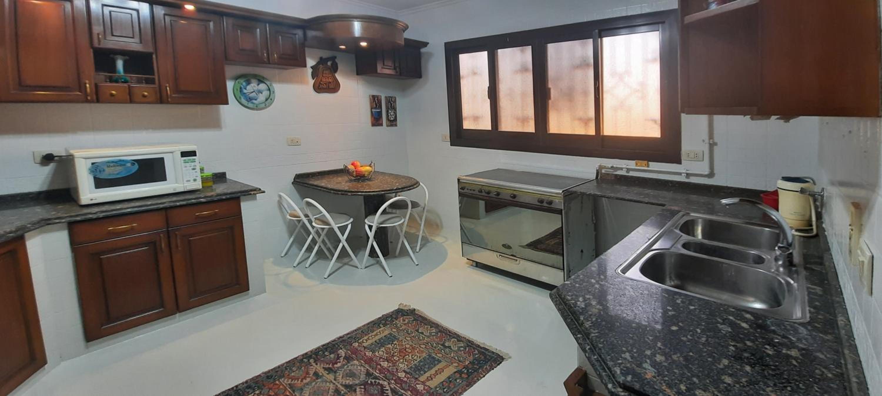 Luxurious fully furnished apartment in Cairo