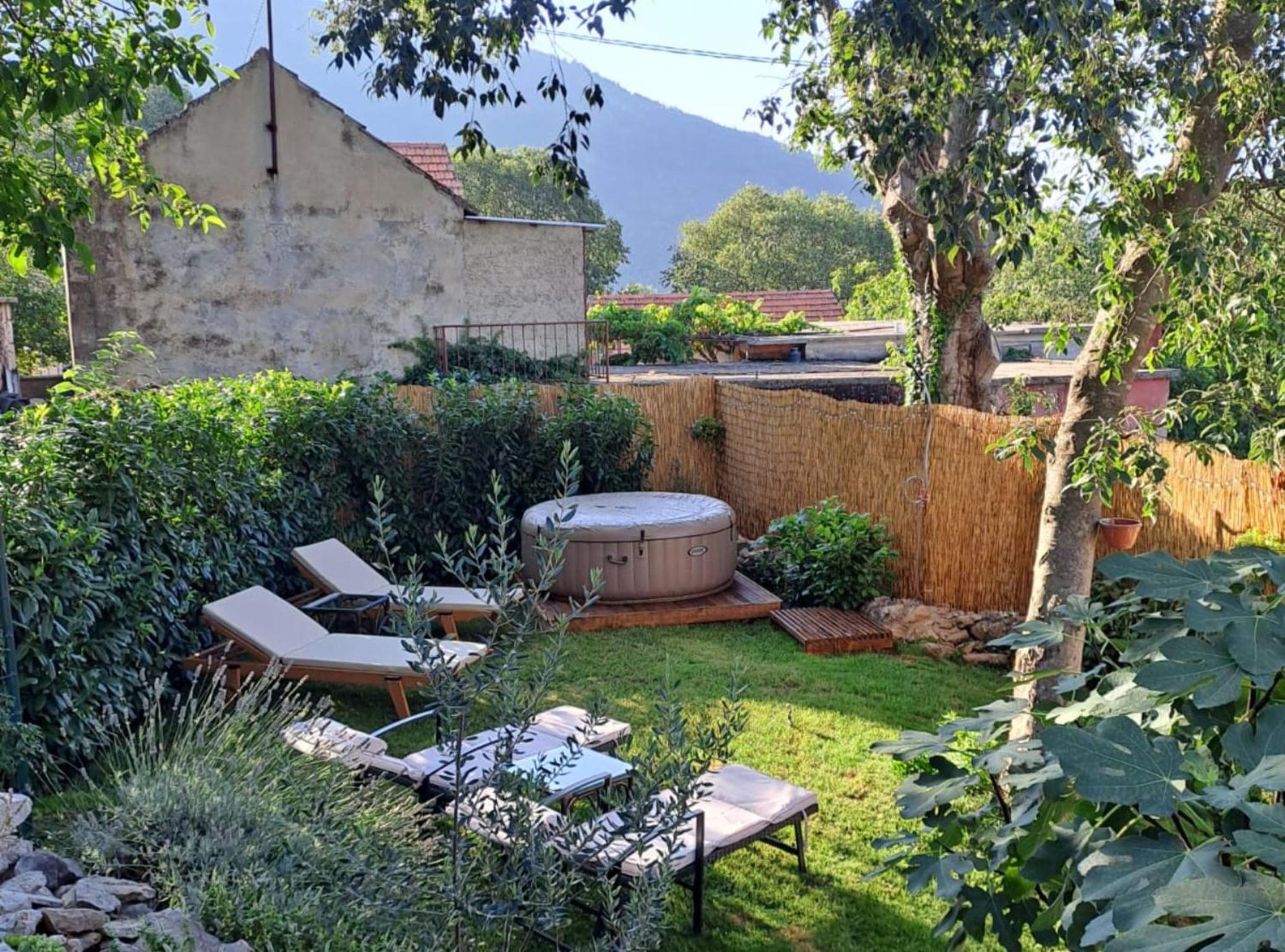 Authentic Stone House Lola view 3