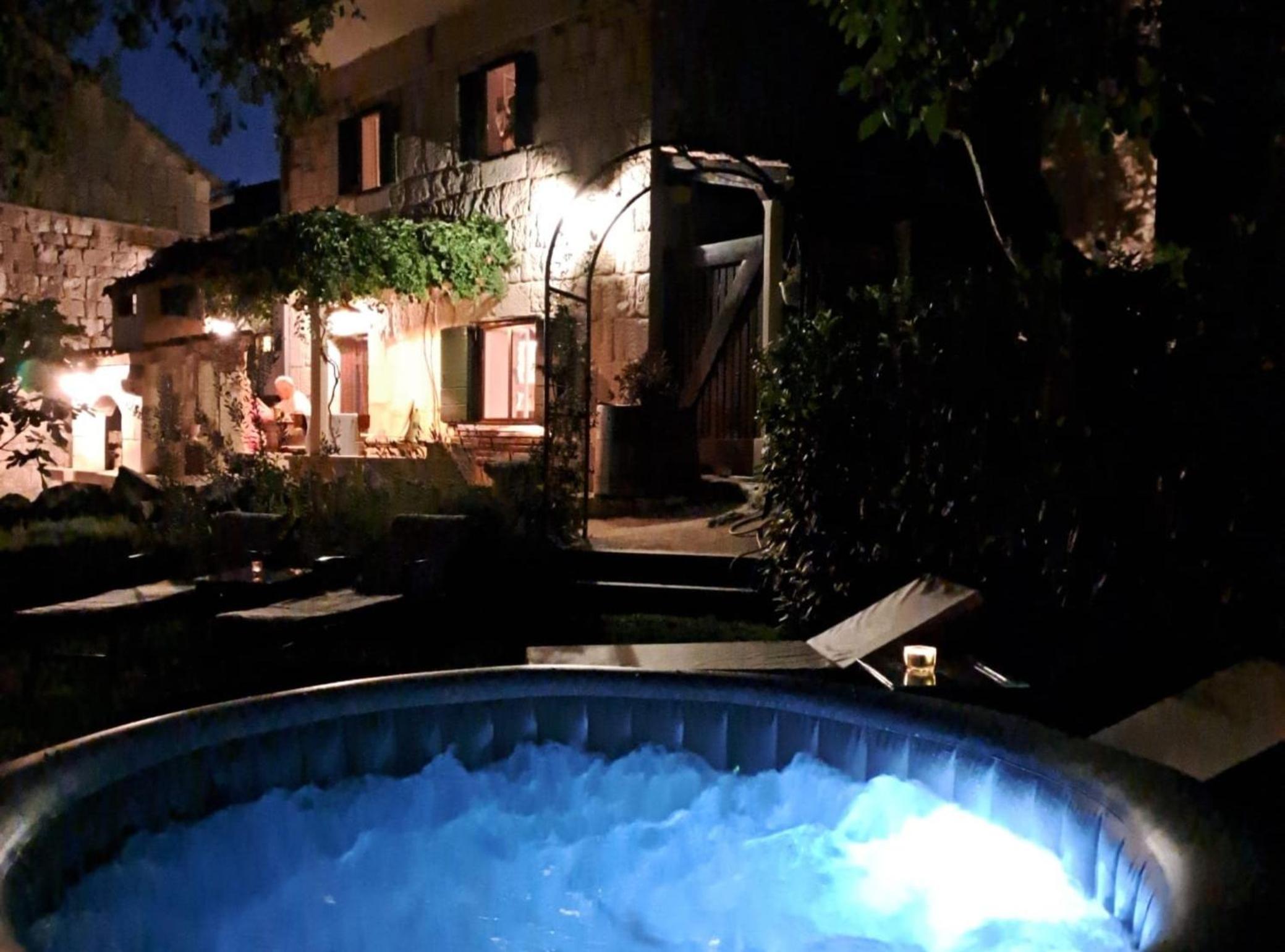 Authentic Stone House Lola view 4